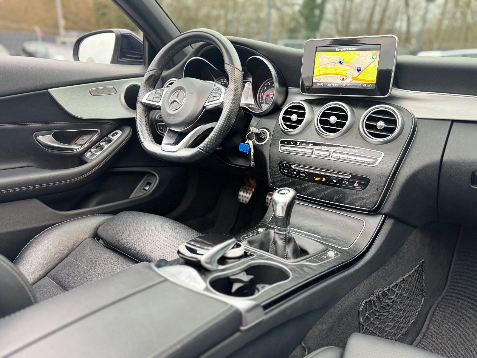 Fahrzeugabbildung Mercedes-Benz C 180 CABRIO*AMG-LINE*AIRSCARF*LEDER*VOLL-LED*