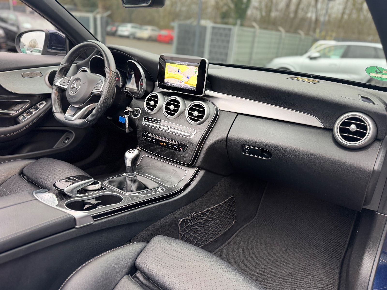 Fahrzeugabbildung Mercedes-Benz C 180 CABRIO*AMG-LINE*AIRSCARF*LEDER*VOLL-LED*