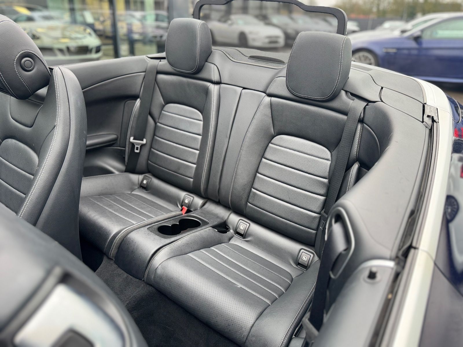 Fahrzeugabbildung Mercedes-Benz C 180 CABRIO*AMG-LINE*AIRSCARF*LEDER*VOLL-LED*