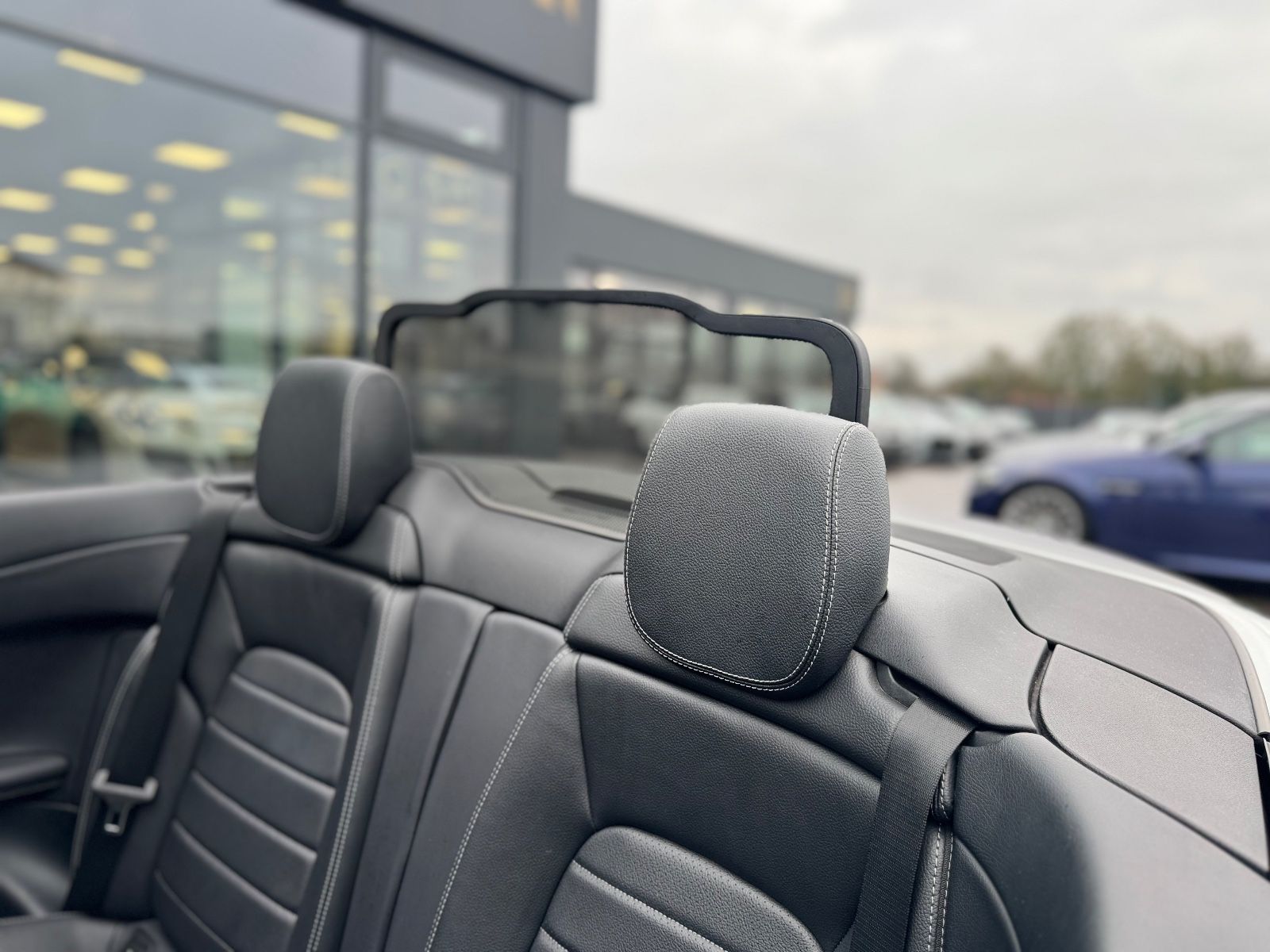 Fahrzeugabbildung Mercedes-Benz C 180 CABRIO*AMG-LINE*AIRSCARF*LEDER*VOLL-LED*