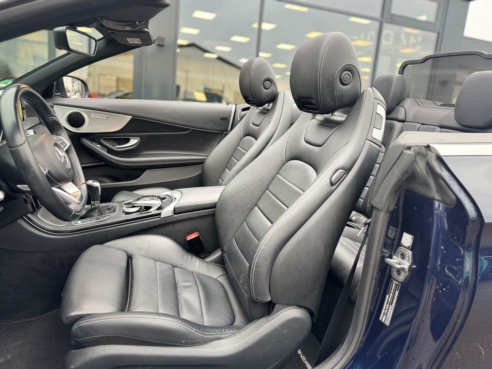 Fahrzeugabbildung Mercedes-Benz C 180 CABRIO*AMG-LINE*AIRSCARF*LEDER*VOLL-LED*