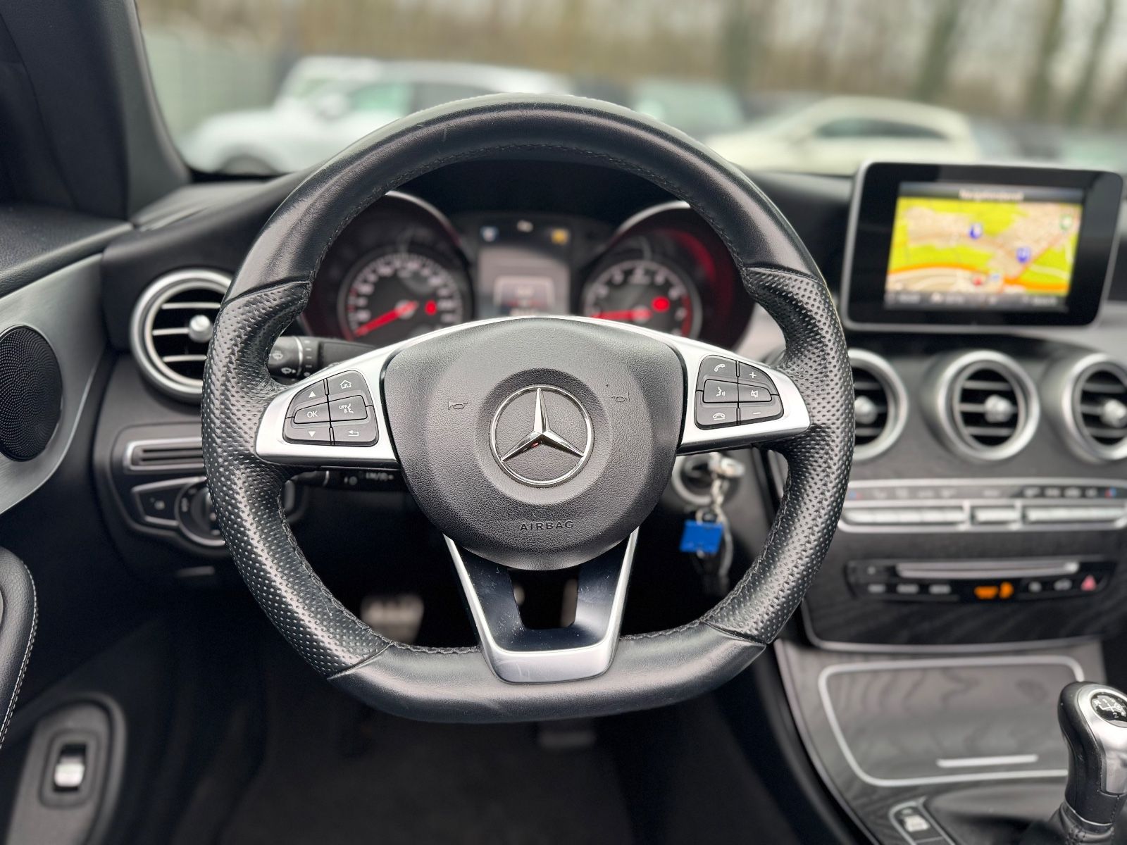 Fahrzeugabbildung Mercedes-Benz C 180 CABRIO*AMG-LINE*AIRSCARF*LEDER*VOLL-LED*