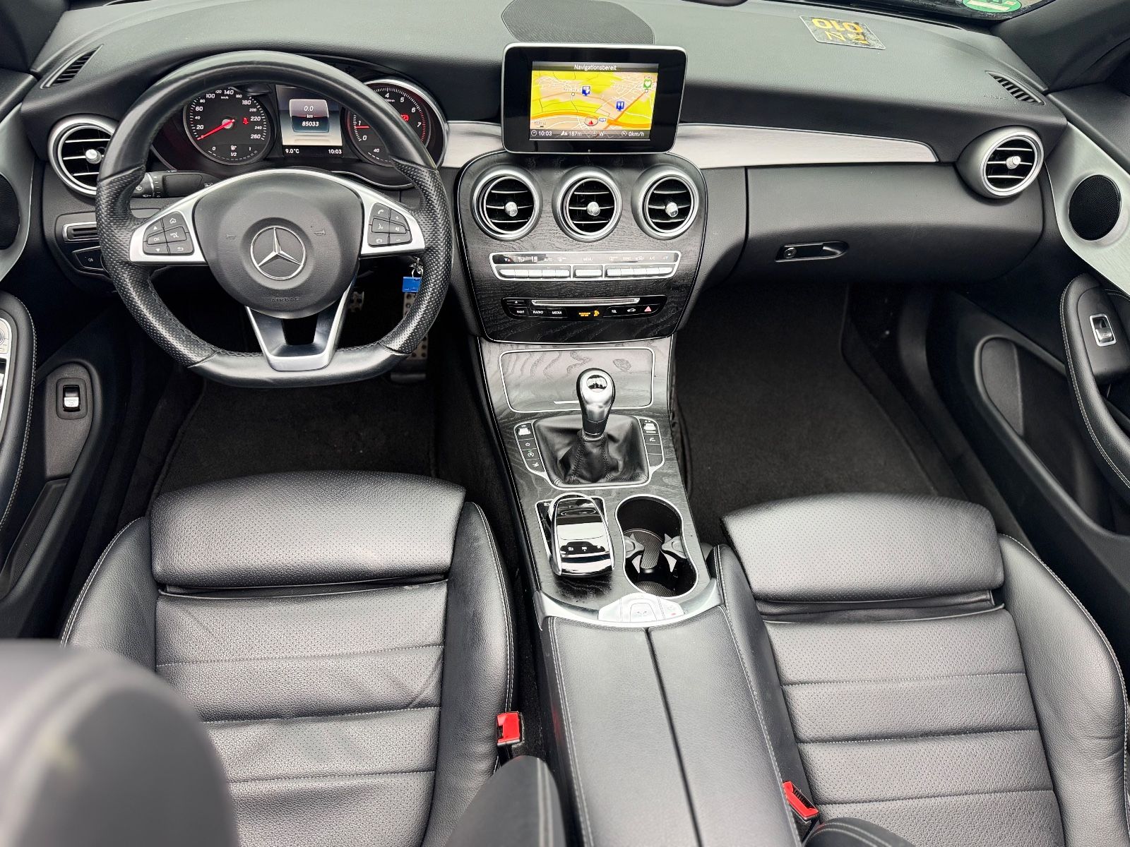 Fahrzeugabbildung Mercedes-Benz C 180 CABRIO*AMG-LINE*AIRSCARF*LEDER*VOLL-LED*