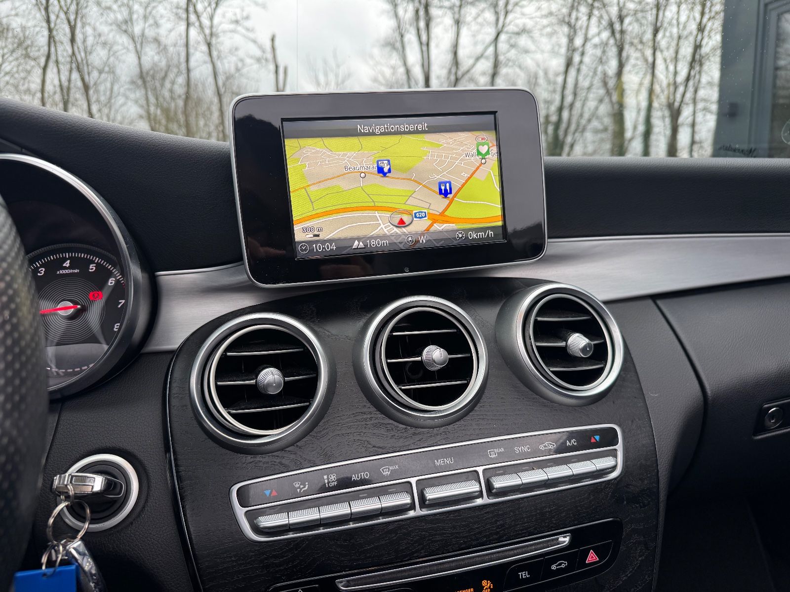 Fahrzeugabbildung Mercedes-Benz C 180 CABRIO*AMG-LINE*AIRSCARF*LEDER*VOLL-LED*