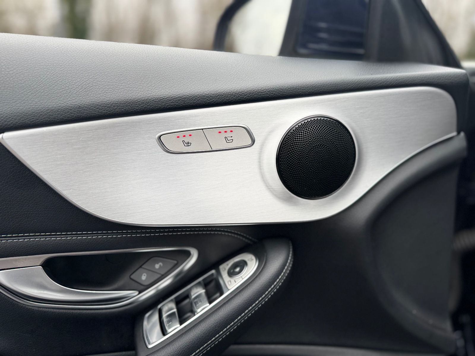 Fahrzeugabbildung Mercedes-Benz C 180 CABRIO*AMG-LINE*AIRSCARF*LEDER*VOLL-LED*