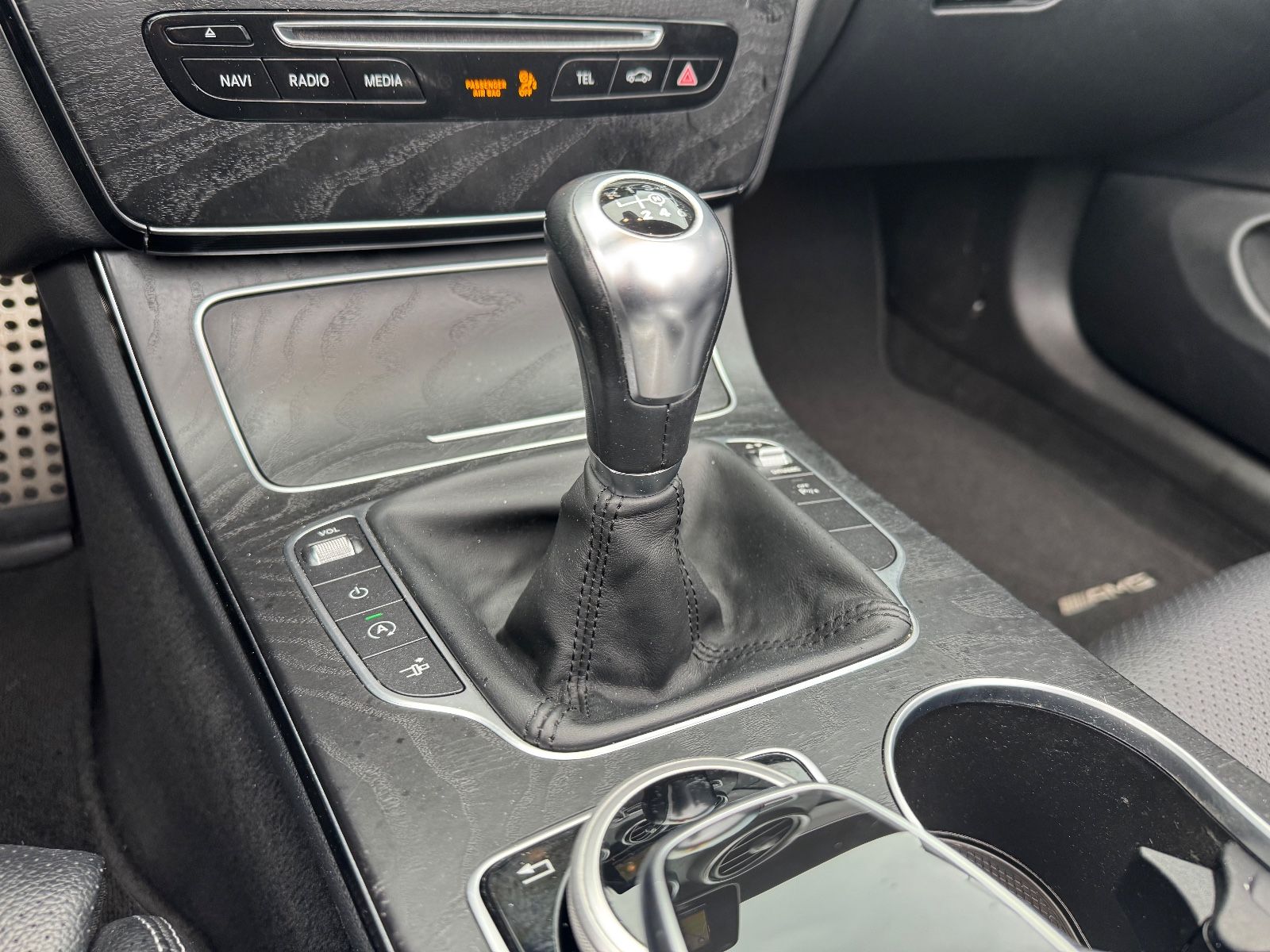 Fahrzeugabbildung Mercedes-Benz C 180 CABRIO*AMG-LINE*AIRSCARF*LEDER*VOLL-LED*