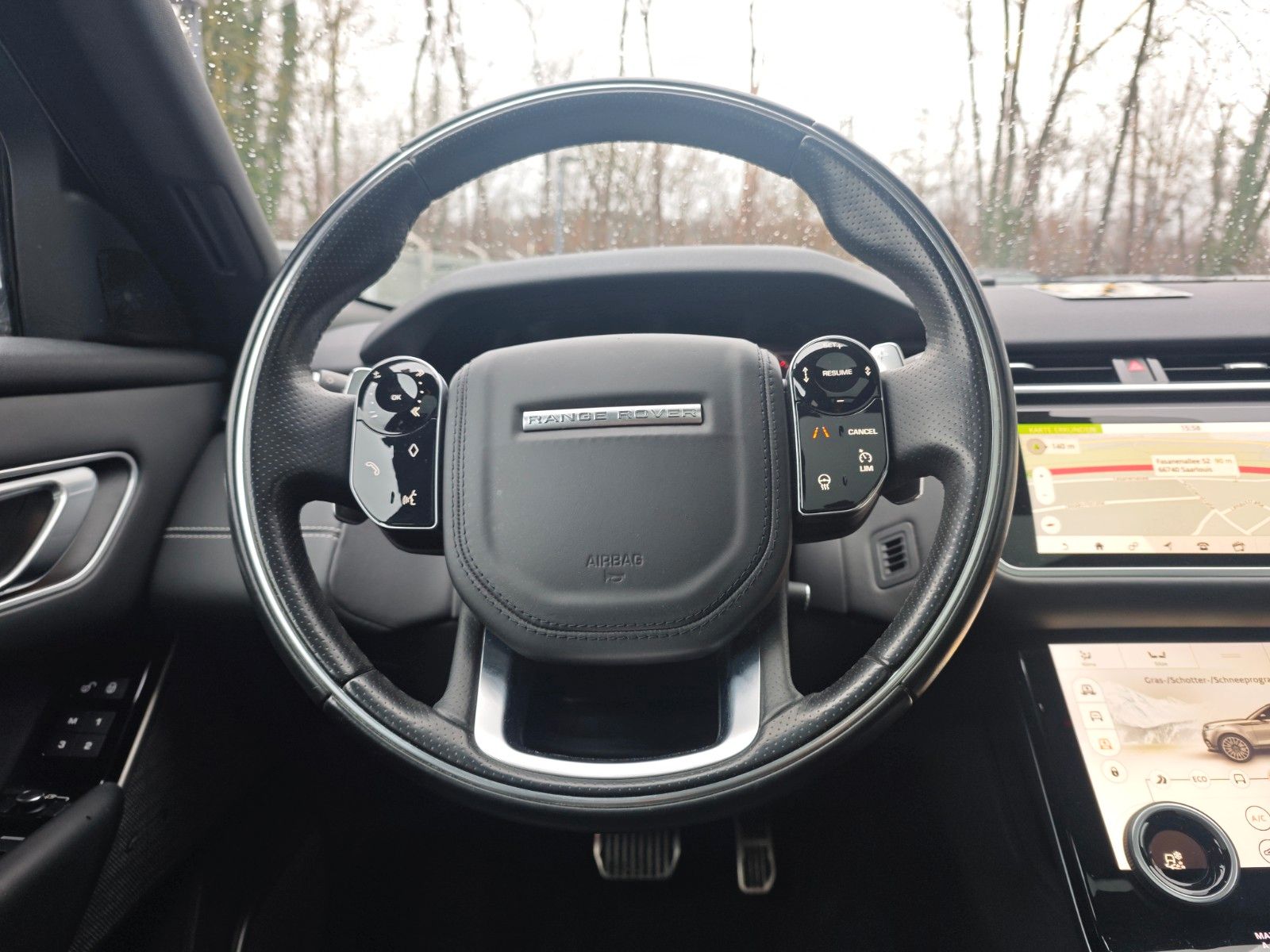 Fahrzeugabbildung Land Rover RANGE ROVER VELAR P300D*R-DYNAMIC*PANORAMA*LUFT*