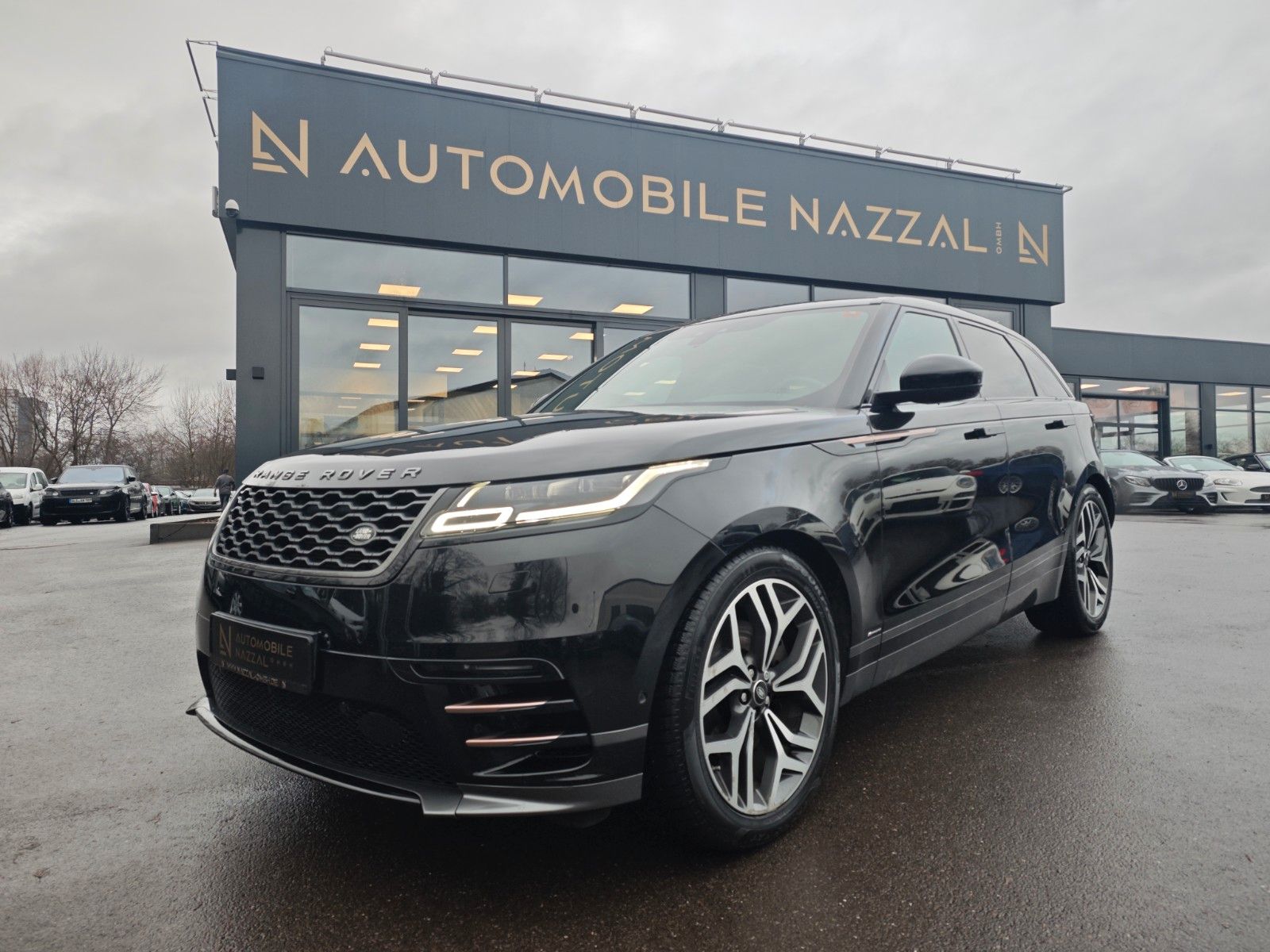 Fahrzeugabbildung Land Rover RANGE ROVER VELAR P300D*R-DYNAMIC*PANORAMA*LUFT*