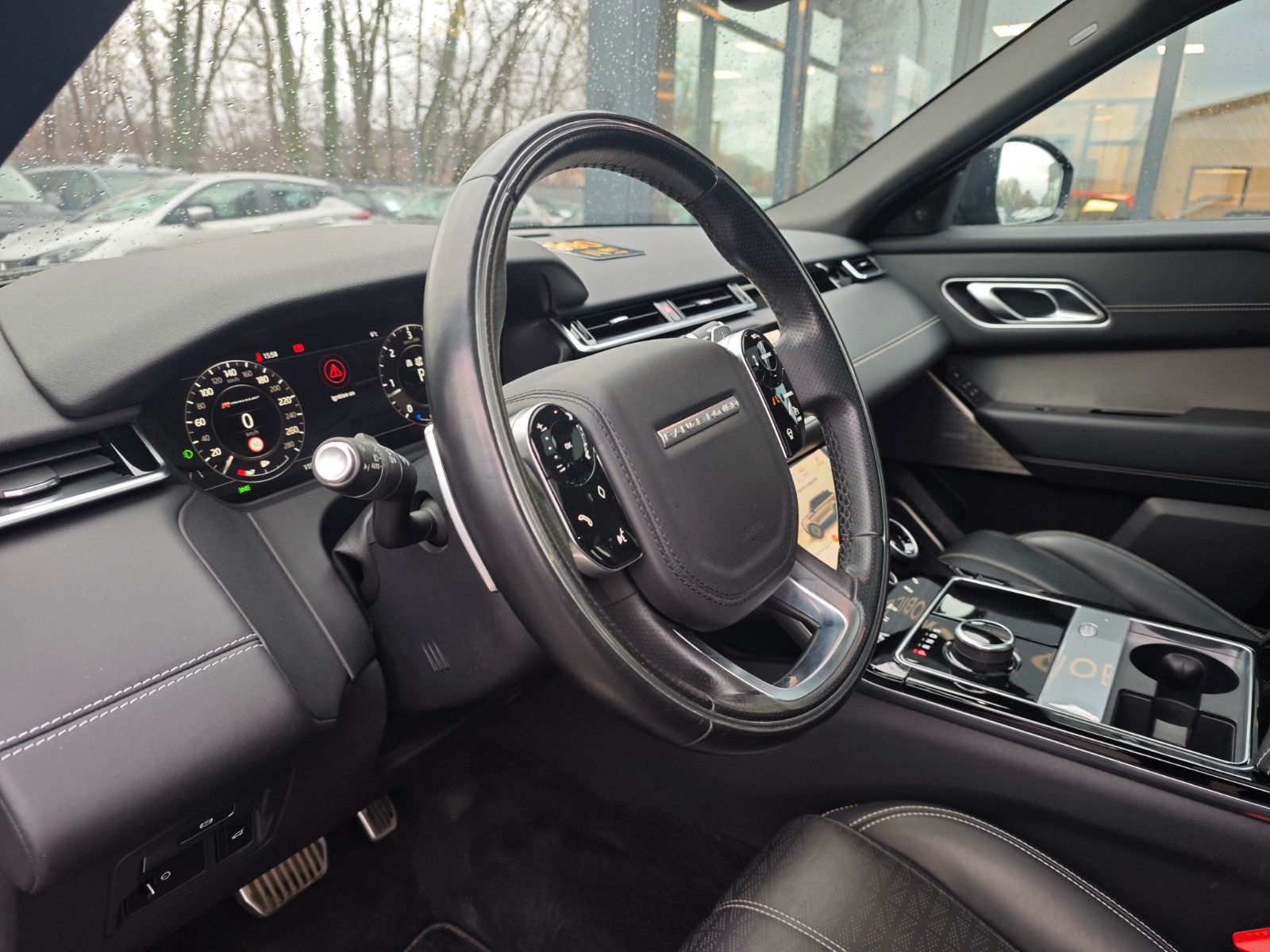 Fahrzeugabbildung Land Rover RANGE ROVER VELAR P300D*R-DYNAMIC*PANORAMA*LUFT*