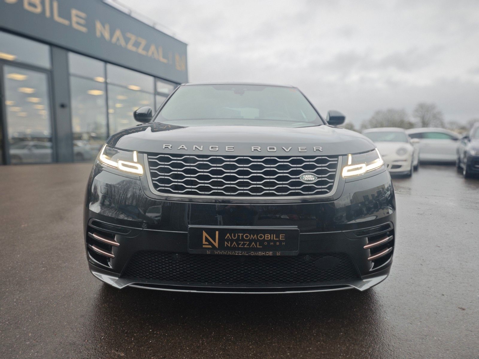 Fahrzeugabbildung Land Rover RANGE ROVER VELAR P300D*R-DYNAMIC*PANORAMA*LUFT*