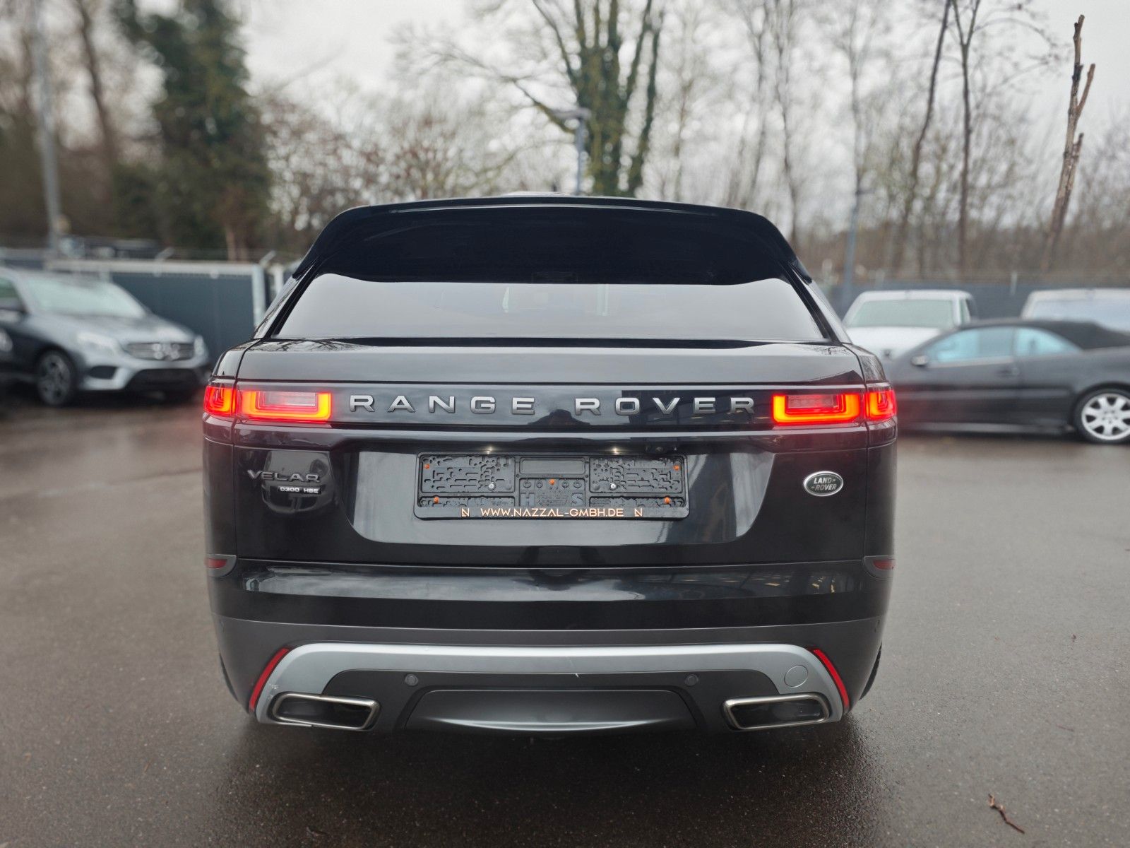 Fahrzeugabbildung Land Rover RANGE ROVER VELAR P300D*R-DYNAMIC*PANORAMA*LUFT*