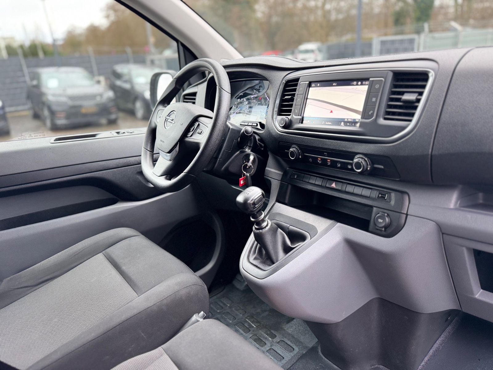 Fahrzeugabbildung Opel VIVARO *L1 *9 SITZER*KLIMA*NAVI*1.HD*PDC*TOP