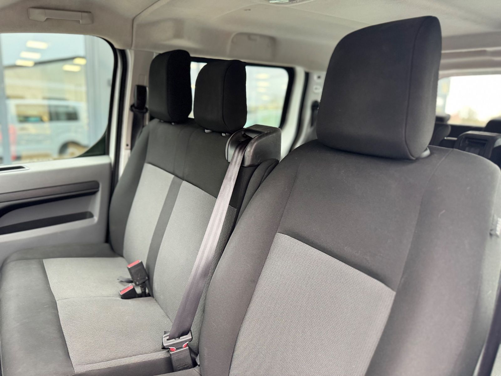 Fahrzeugabbildung Opel VIVARO *L1 *9 SITZER*KLIMA*NAVI*1.HD*PDC*TOP