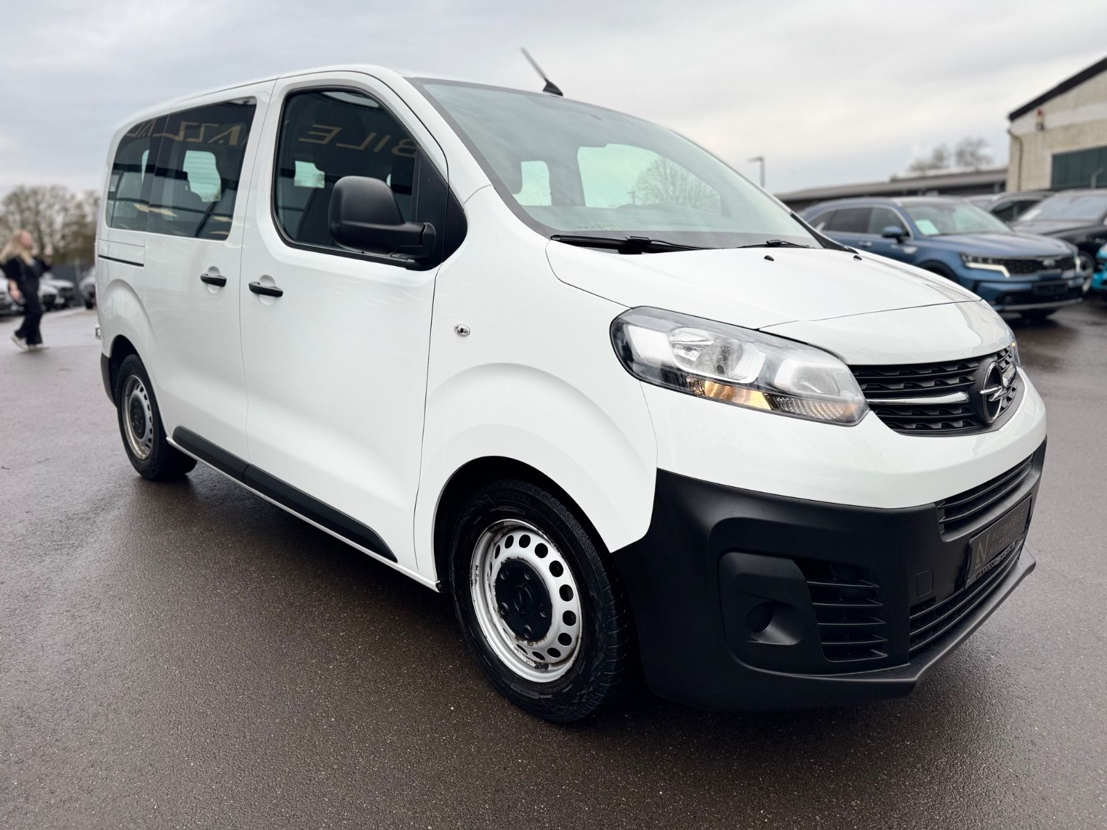 Fahrzeugabbildung Opel VIVARO *L1 *9 SITZER*KLIMA*NAVI*1.HD*PDC*TOP