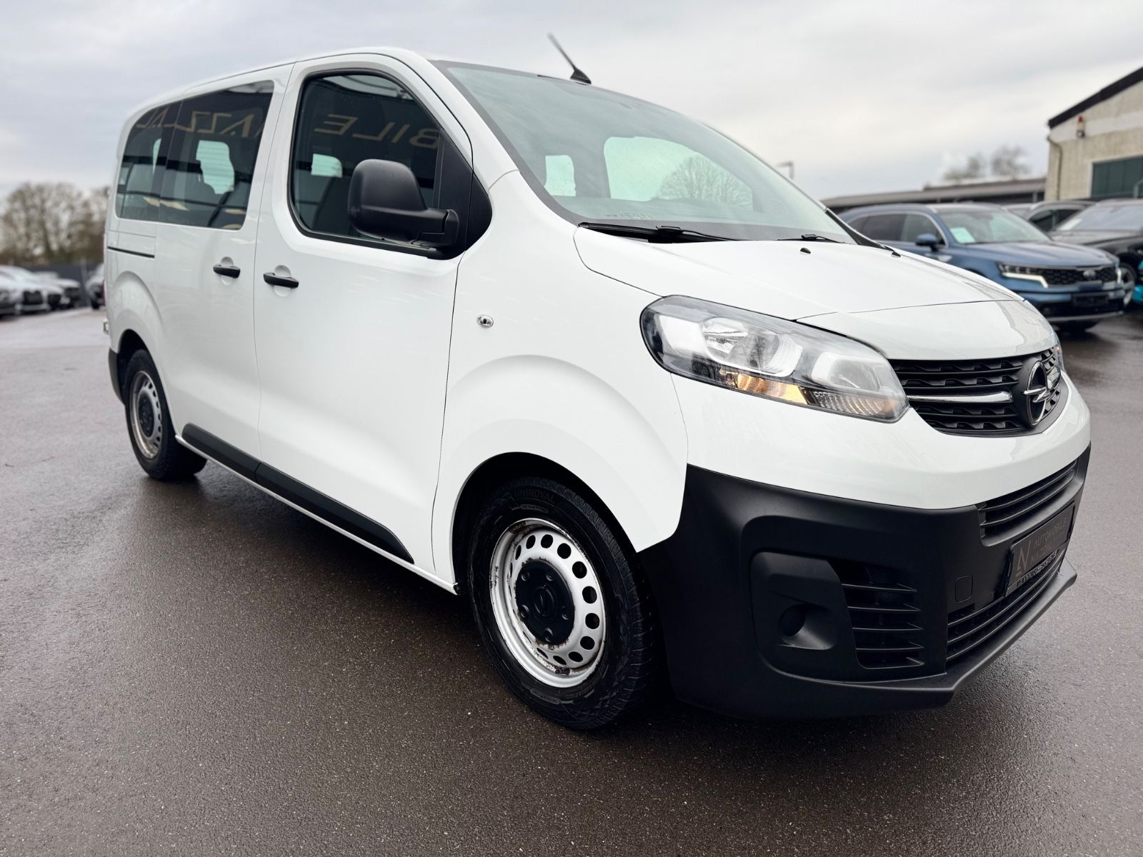 Fahrzeugabbildung Opel VIVARO *L1 *9 SITZER*KLIMA*NAVI*1.HD*PDC*TOP