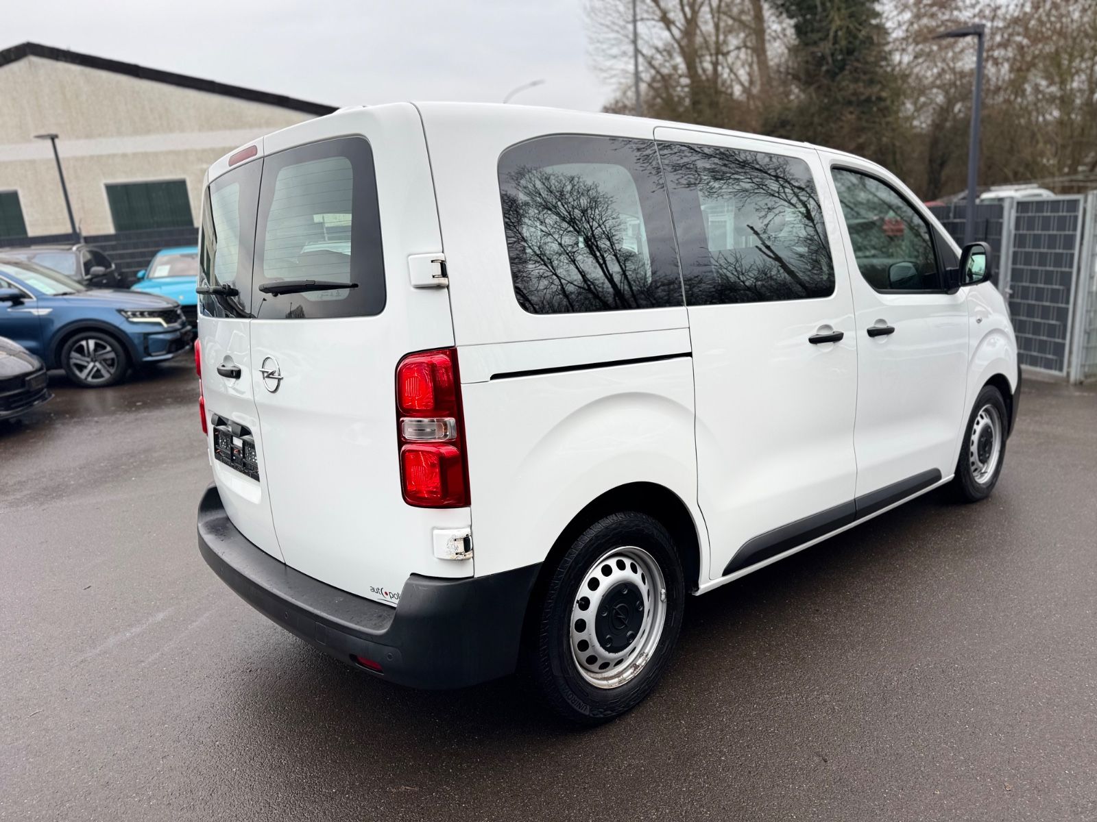 Fahrzeugabbildung Opel VIVARO *L1 *9 SITZER*KLIMA*NAVI*1.HD*PDC*TOP