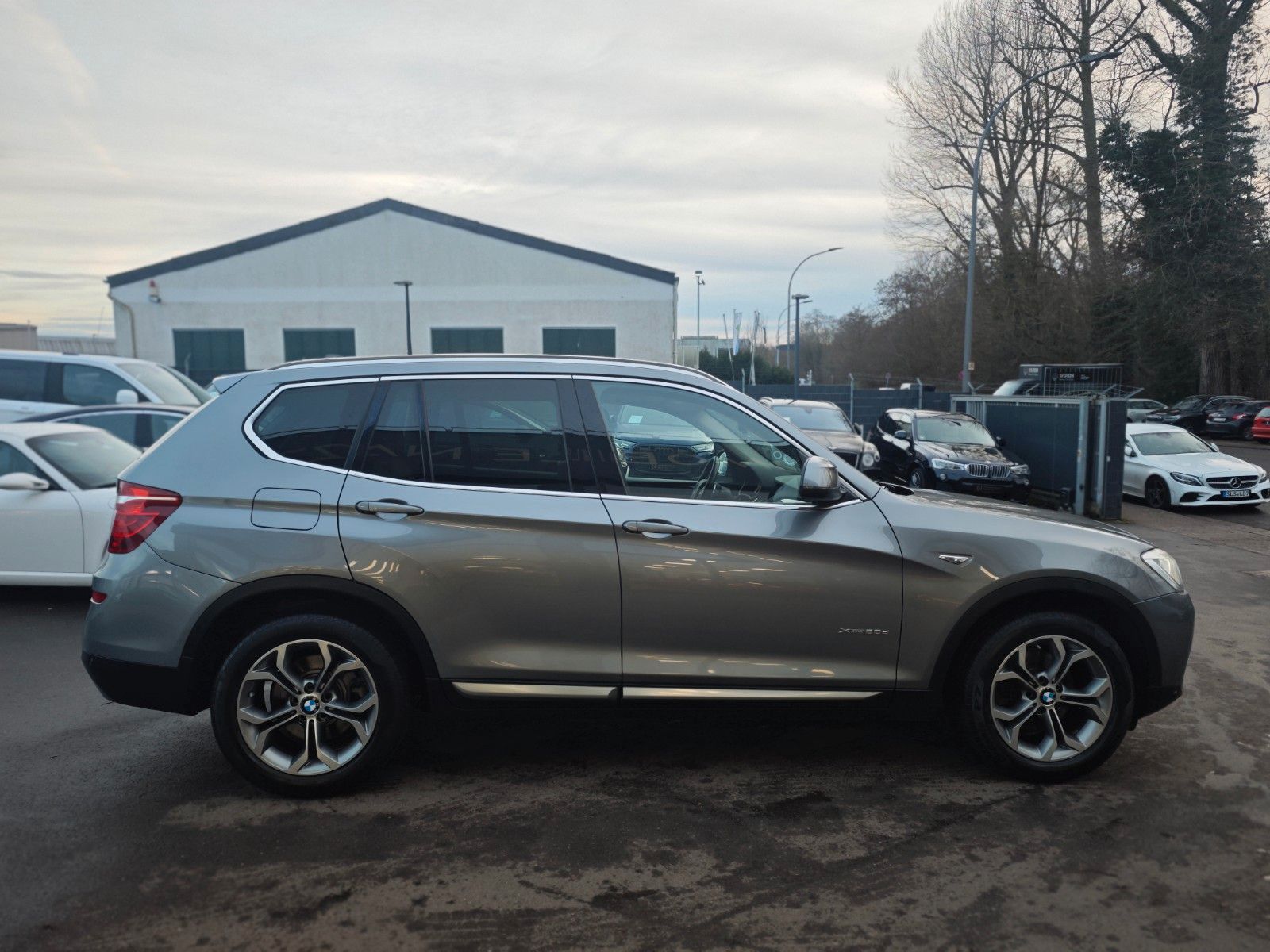 Fahrzeugabbildung BMW X3 xDrive 20 d XLINE*AUT*HEAD-UP*LEDER BRAUN*2HD