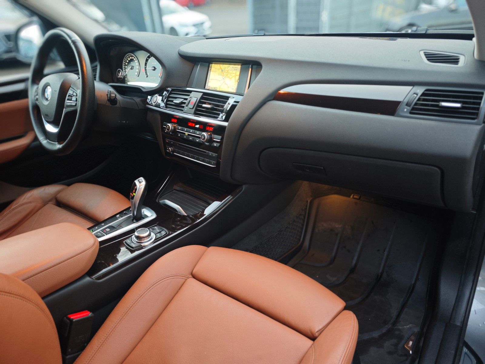 Fahrzeugabbildung BMW X3 xDrive 20 d XLINE*AUT*HEAD-UP*LEDER BRAUN*2HD