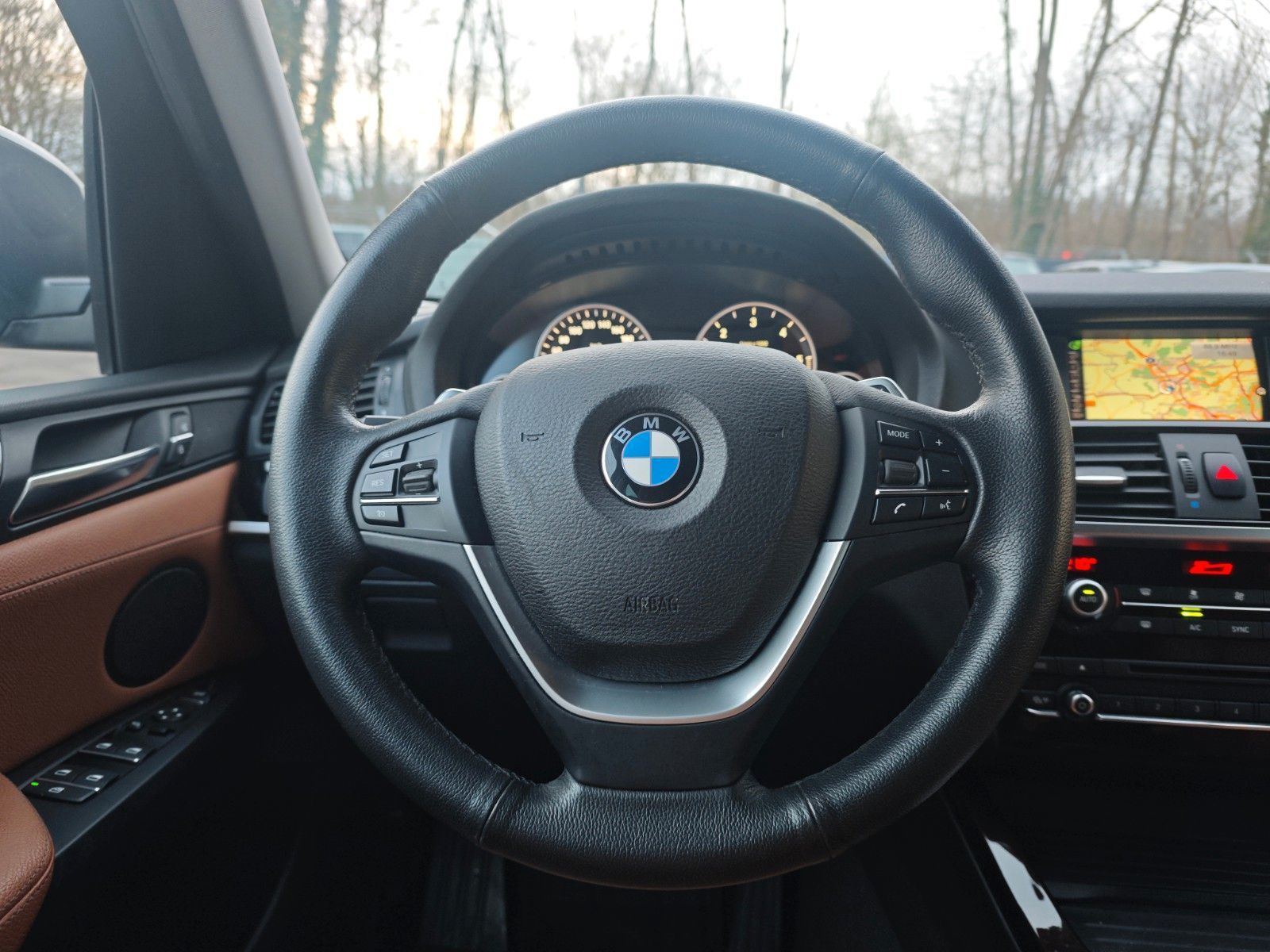 Fahrzeugabbildung BMW X3 xDrive 20 d XLINE*AUT*HEAD-UP*LEDER BRAUN*2HD