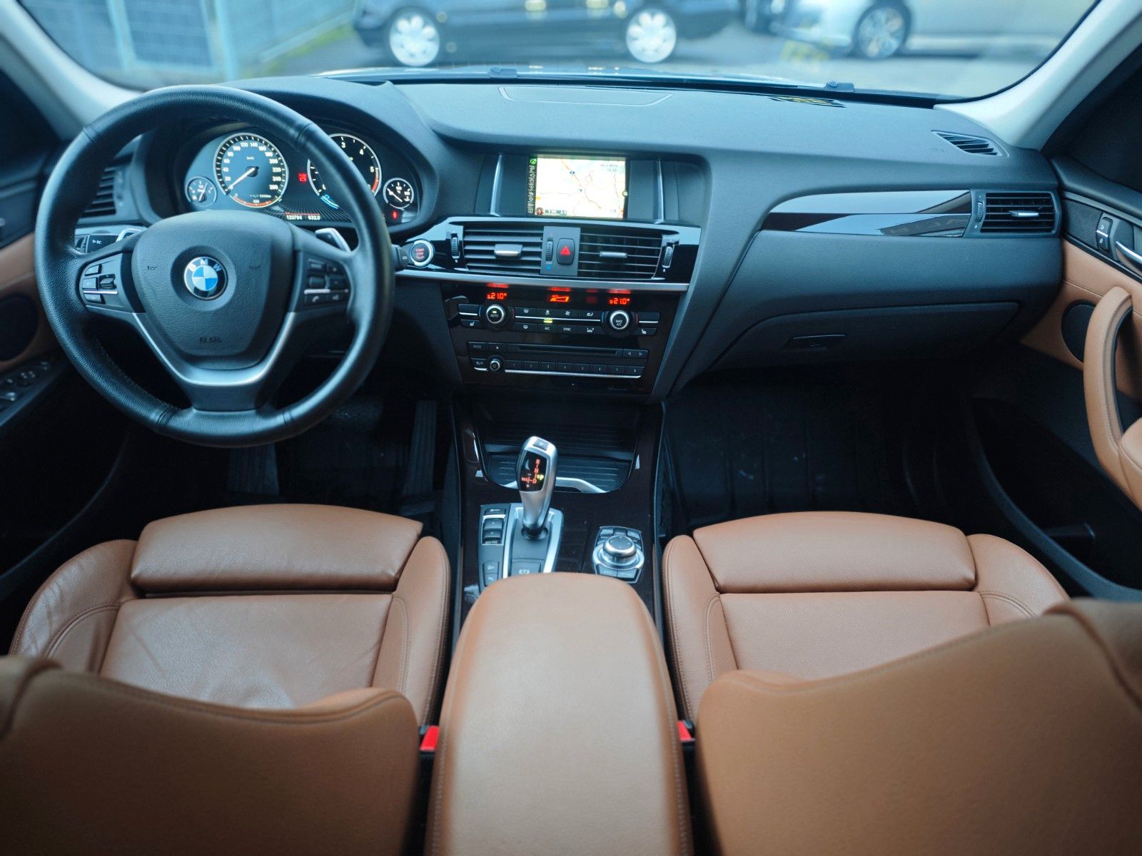 Fahrzeugabbildung BMW X3 xDrive 20 d XLINE*AUT*HEAD-UP*LEDER BRAUN*2HD