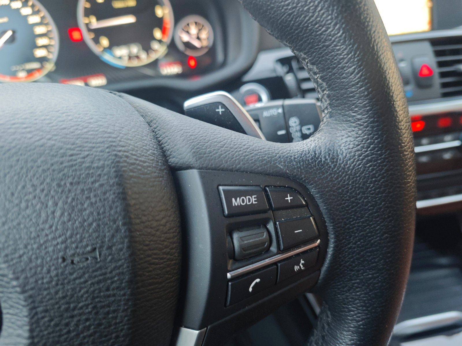 Fahrzeugabbildung BMW X3 xDrive 20 d XLINE*AUT*HEAD-UP*LEDER BRAUN*2HD