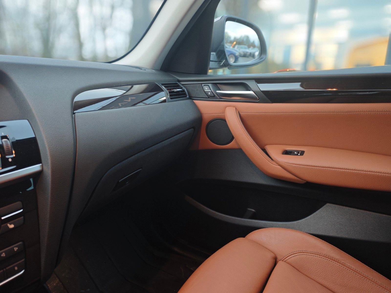 Fahrzeugabbildung BMW X3 xDrive 20 d XLINE*AUT*HEAD-UP*LEDER BRAUN*2HD