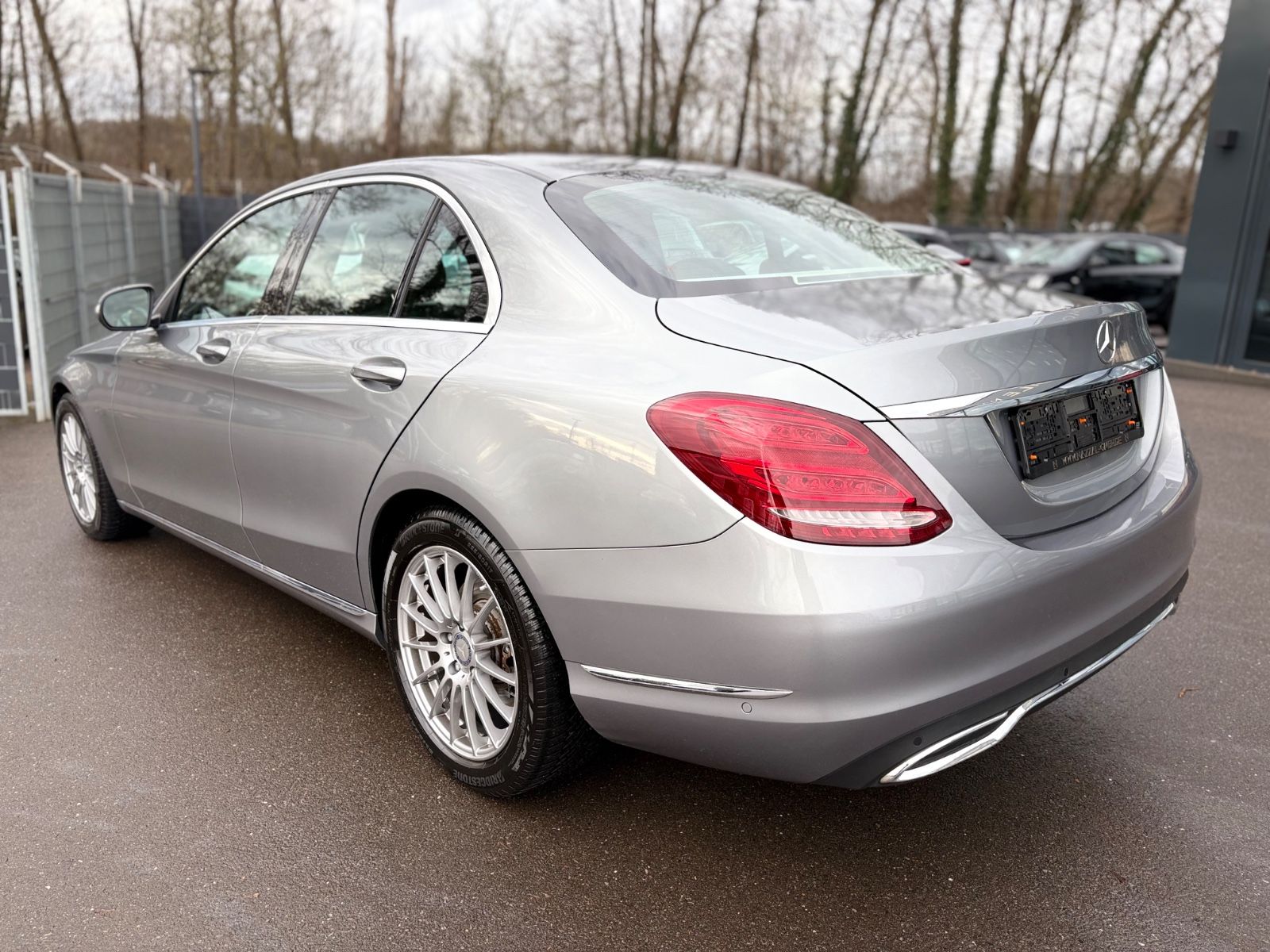 Fahrzeugabbildung Mercedes-Benz C 200 LIM*AUT*AVANTGARDE*EL.SD*SHZ*2.HD*TOP