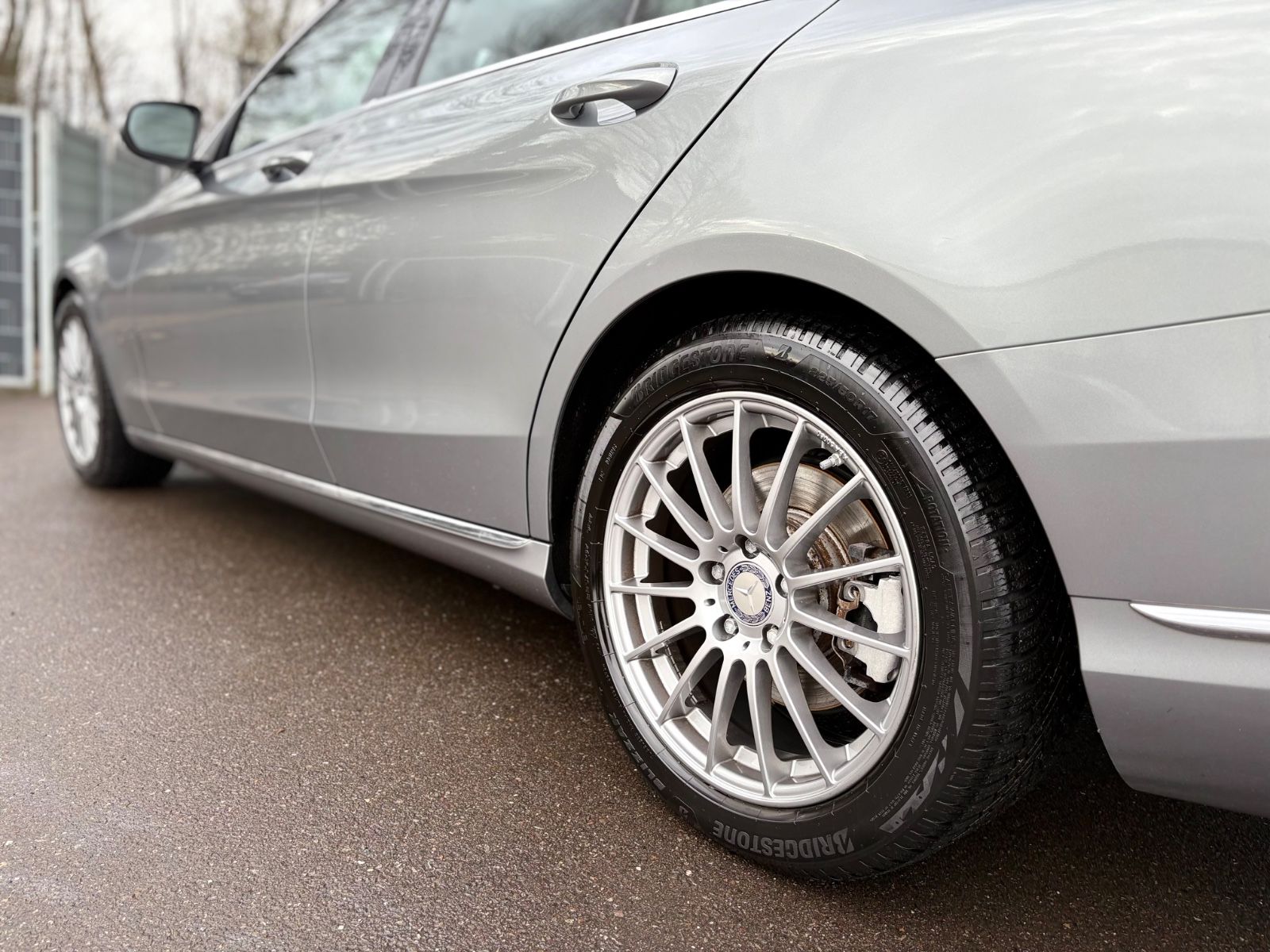 Fahrzeugabbildung Mercedes-Benz C 200 LIM*AUT*AVANTGARDE*EL.SD*SHZ*2.HD*TOP