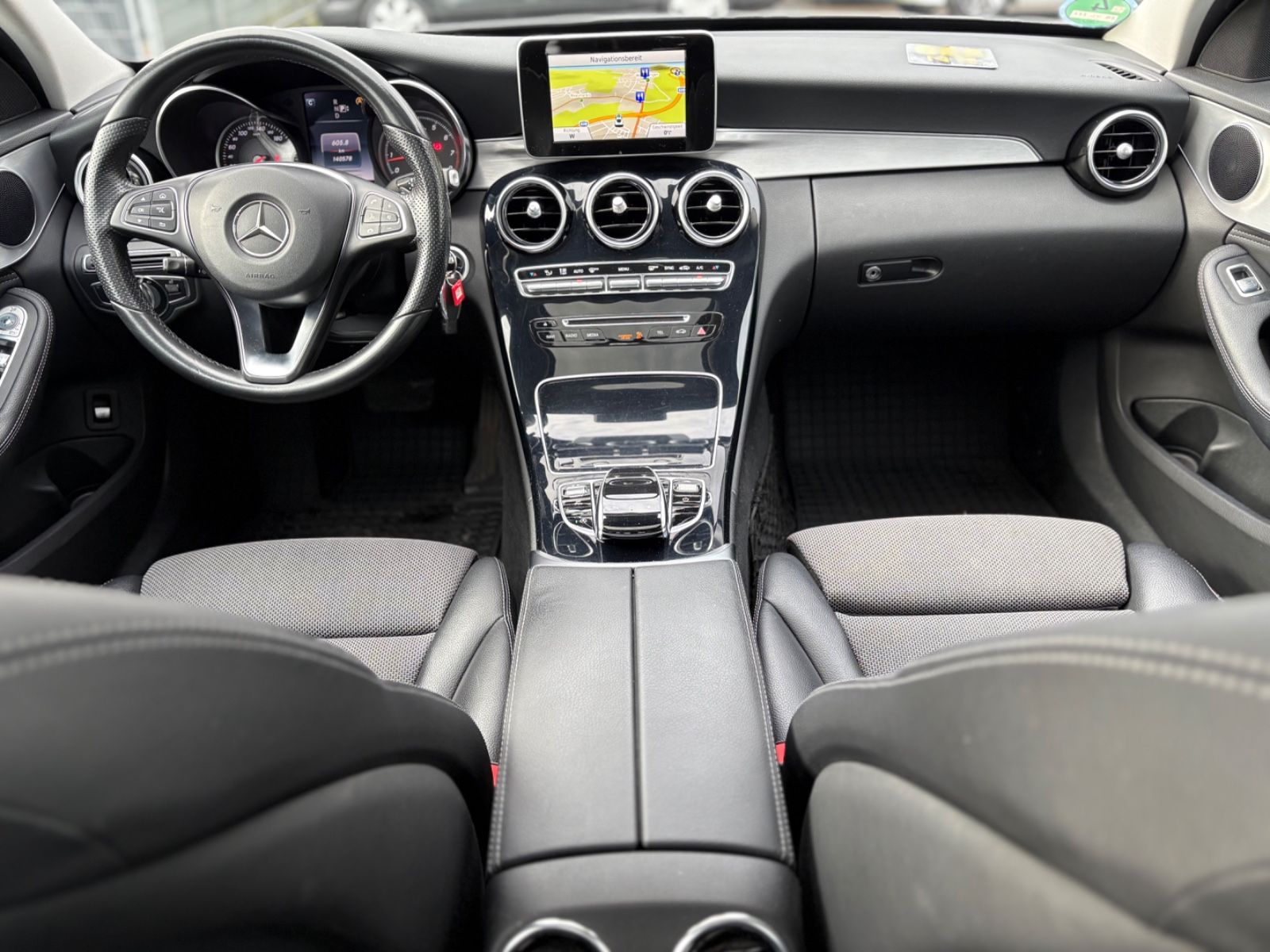 Fahrzeugabbildung Mercedes-Benz C 200 LIM*AUT*AVANTGARDE*EL.SD*SHZ*2.HD*TOP