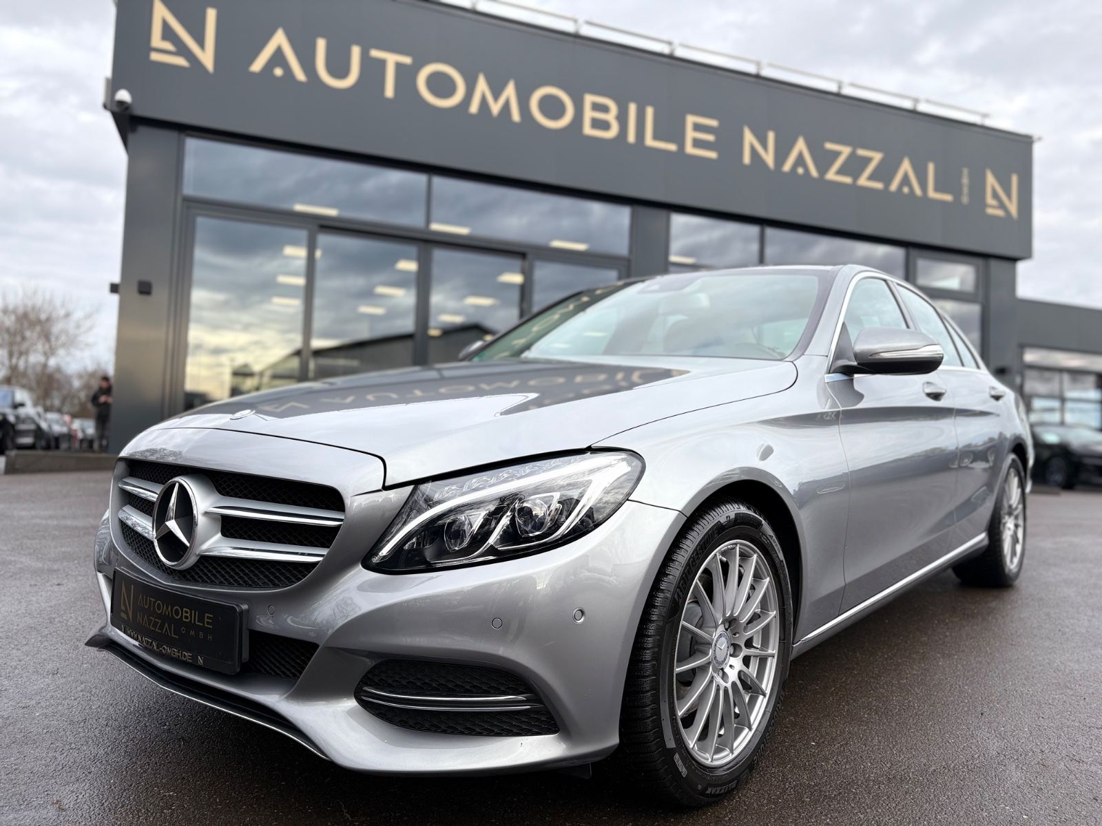 Fahrzeugabbildung Mercedes-Benz C 200 LIM*AUT*AVANTGARDE*EL.SD*SHZ*2.HD*TOP