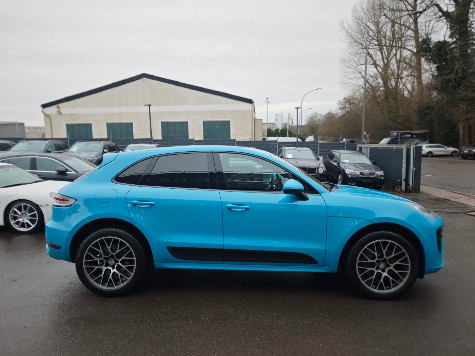 Fahrzeugabbildung Porsche MACAN S*PTS MIAMI BLUE*SPORT DESIGN*PASM*20.ZOLL