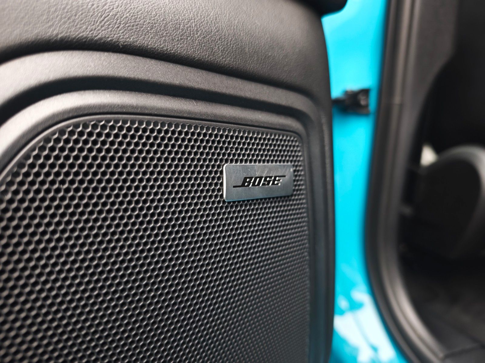 Fahrzeugabbildung Porsche MACAN S*PTS MIAMI BLUE*SPORT DESIGN*PASM*20.ZOLL