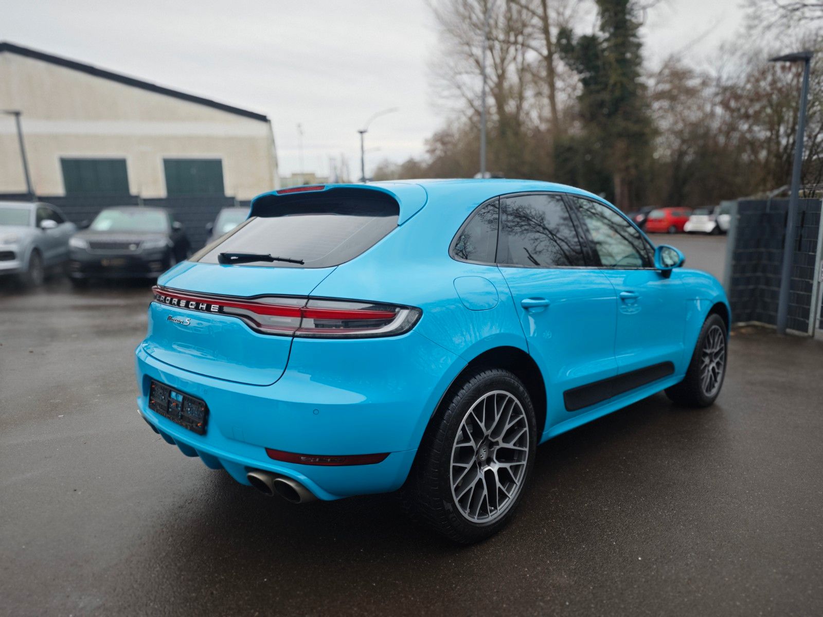 Fahrzeugabbildung Porsche MACAN S*PTS MIAMI BLUE*SPORT DESIGN*PASM*20.ZOLL
