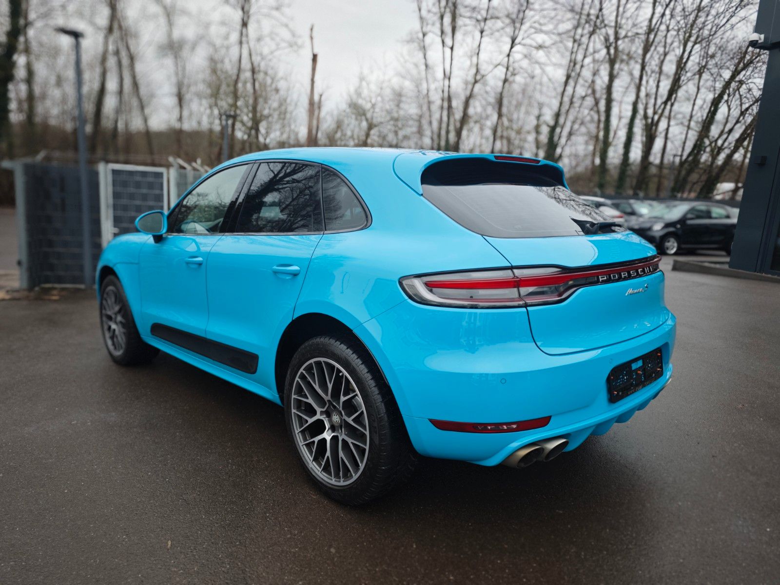 Fahrzeugabbildung Porsche MACAN S*PTS MIAMI BLUE*SPORT DESIGN*PASM*20.ZOLL