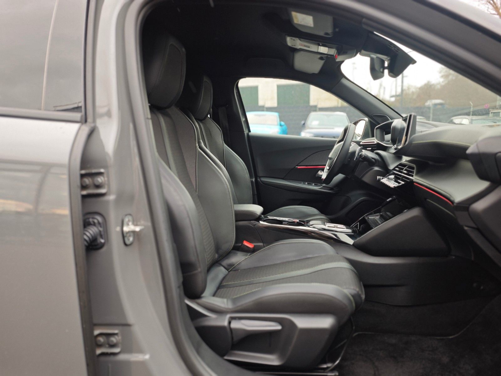 Fahrzeugabbildung Peugeot 2008 GT*AUT*1.HD*VOLL-LED*KAMERA*ASSIST PACK*TOP