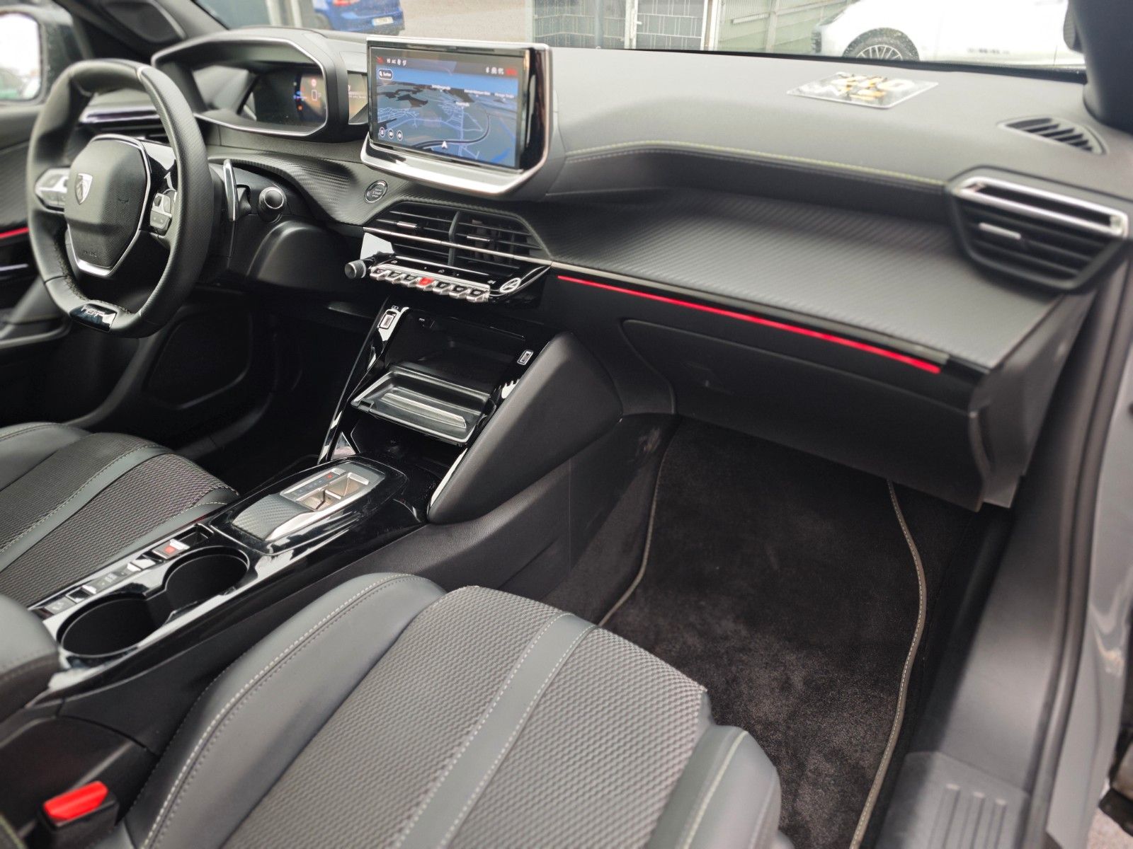 Fahrzeugabbildung Peugeot 2008 GT*AUT*1.HD*VOLL-LED*KAMERA*ASSIST PACK*TOP