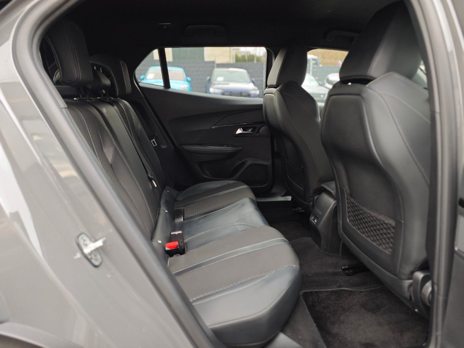 Fahrzeugabbildung Peugeot 2008 GT*AUT*1.HD*VOLL-LED*KAMERA*ASSIST PACK*TOP