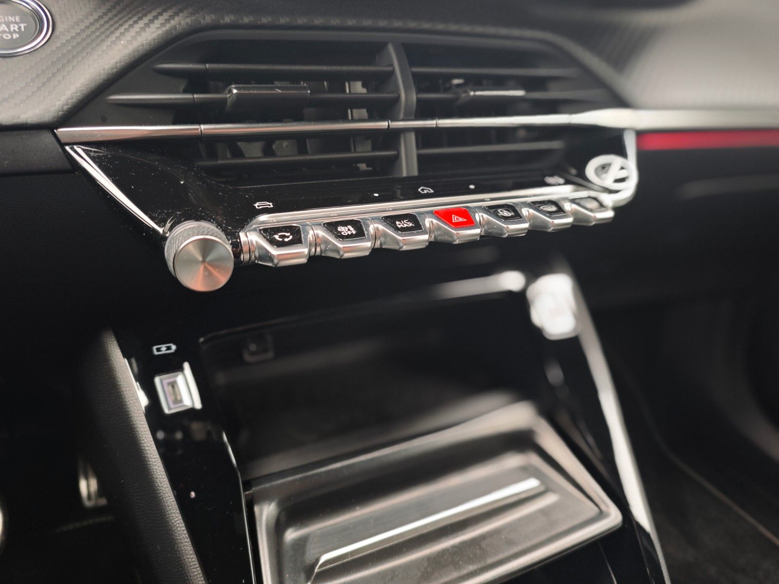 Fahrzeugabbildung Peugeot 2008 GT*AUT*1.HD*VOLL-LED*KAMERA*ASSIST PACK*TOP