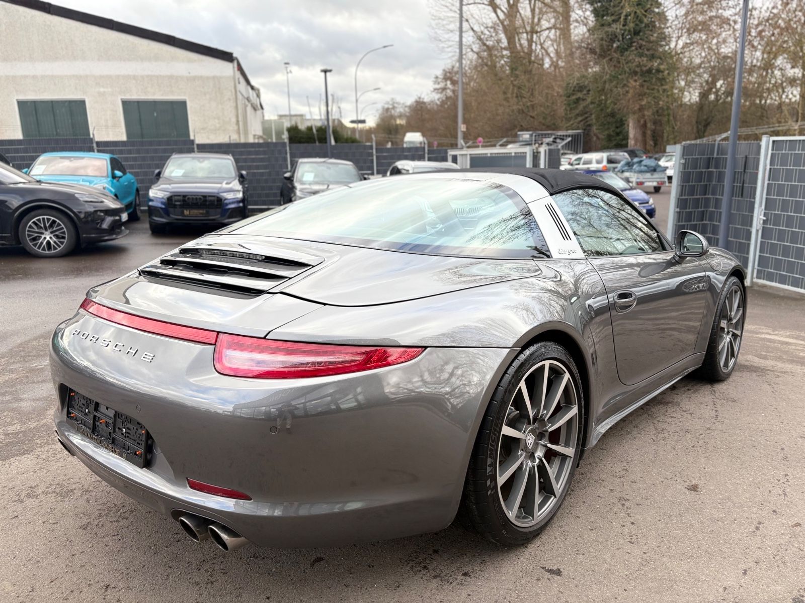 Fahrzeugabbildung Porsche 991 911 TARGA 4S *BOSE*NAVI*20 ZOLL*KAMERA*
