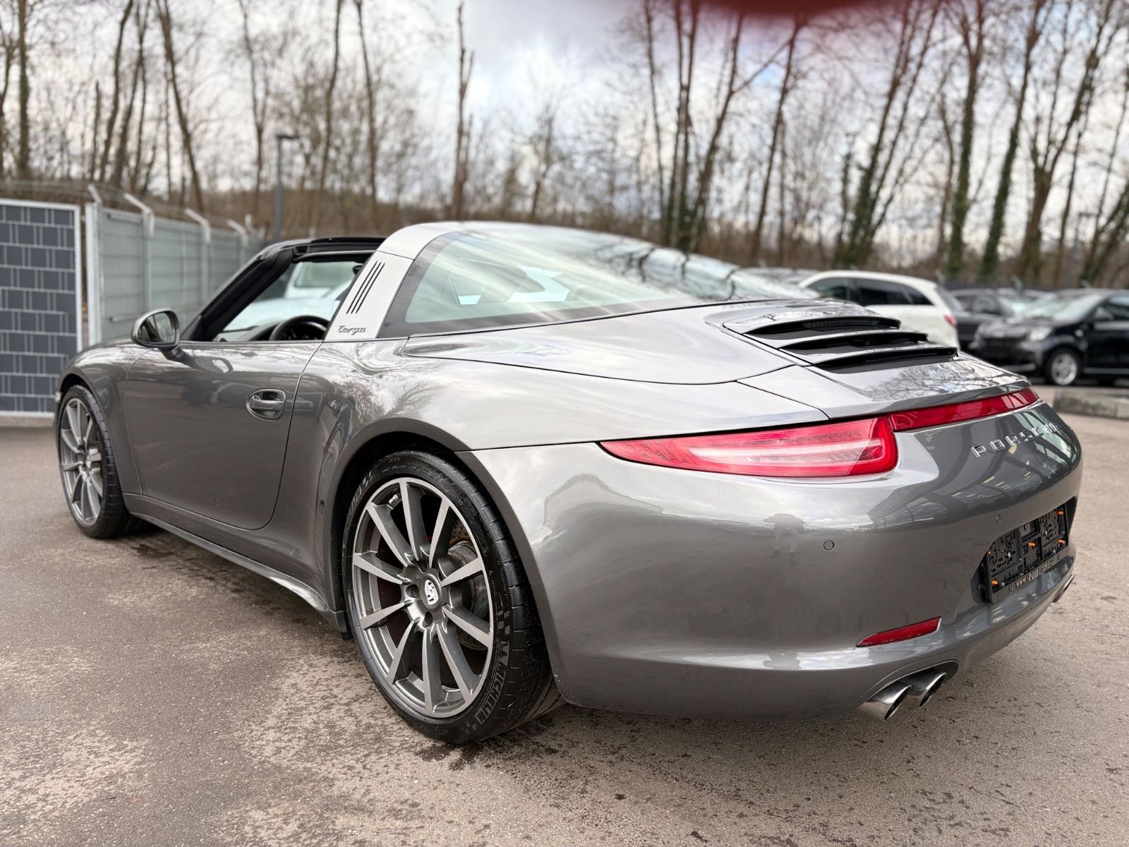 Fahrzeugabbildung Porsche 991 911 TARGA 4S *BOSE*NAVI*20 ZOLL*KAMERA*