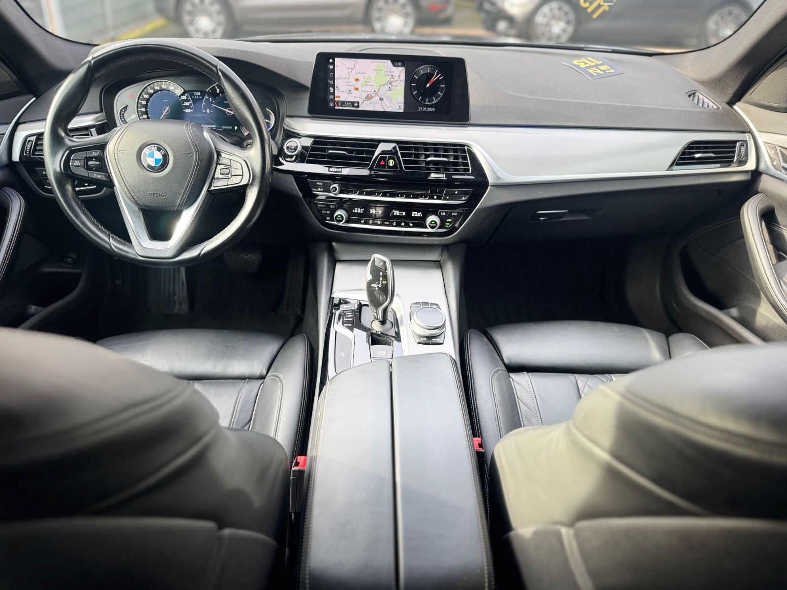 Fahrzeugabbildung BMW 540i xDrive SPORT LINE*SHADOW*SOFT-CLOSE*PANO*