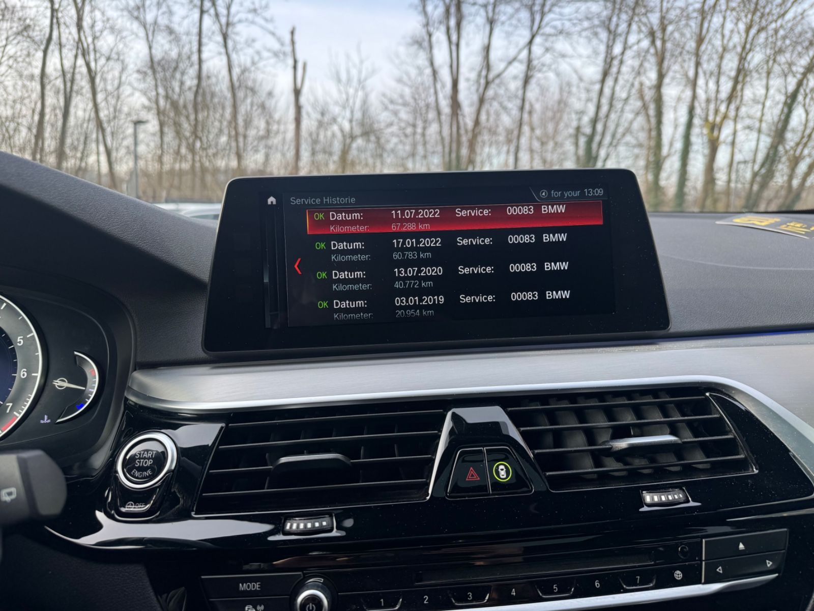 Fahrzeugabbildung BMW 540i xDrive SPORT LINE*SHADOW*SOFT-CLOSE*PANO*