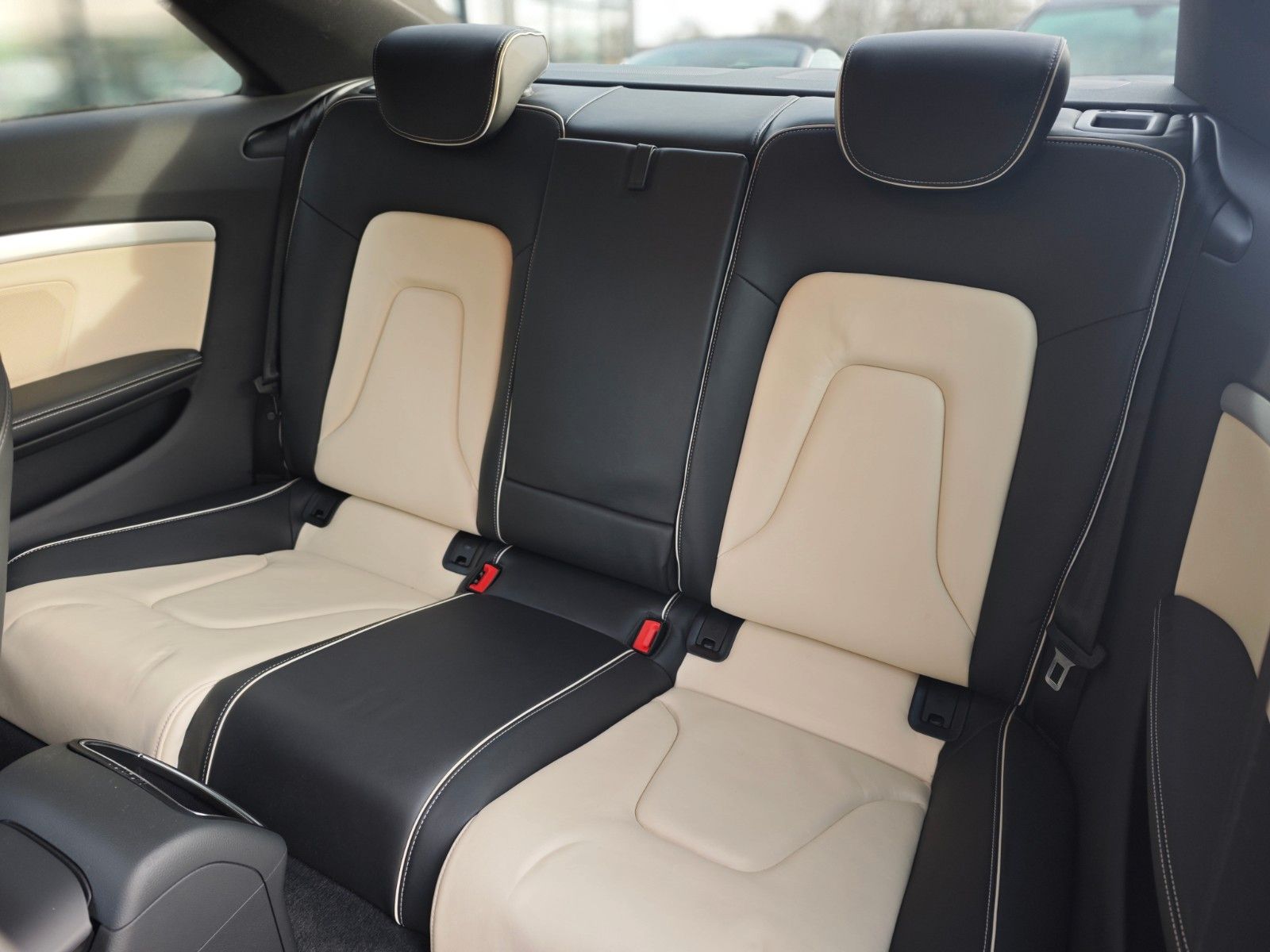 Fahrzeugabbildung Audi A5 COUPE *S-LINE SPORT+*BI-XENON*SHZ*PDC*