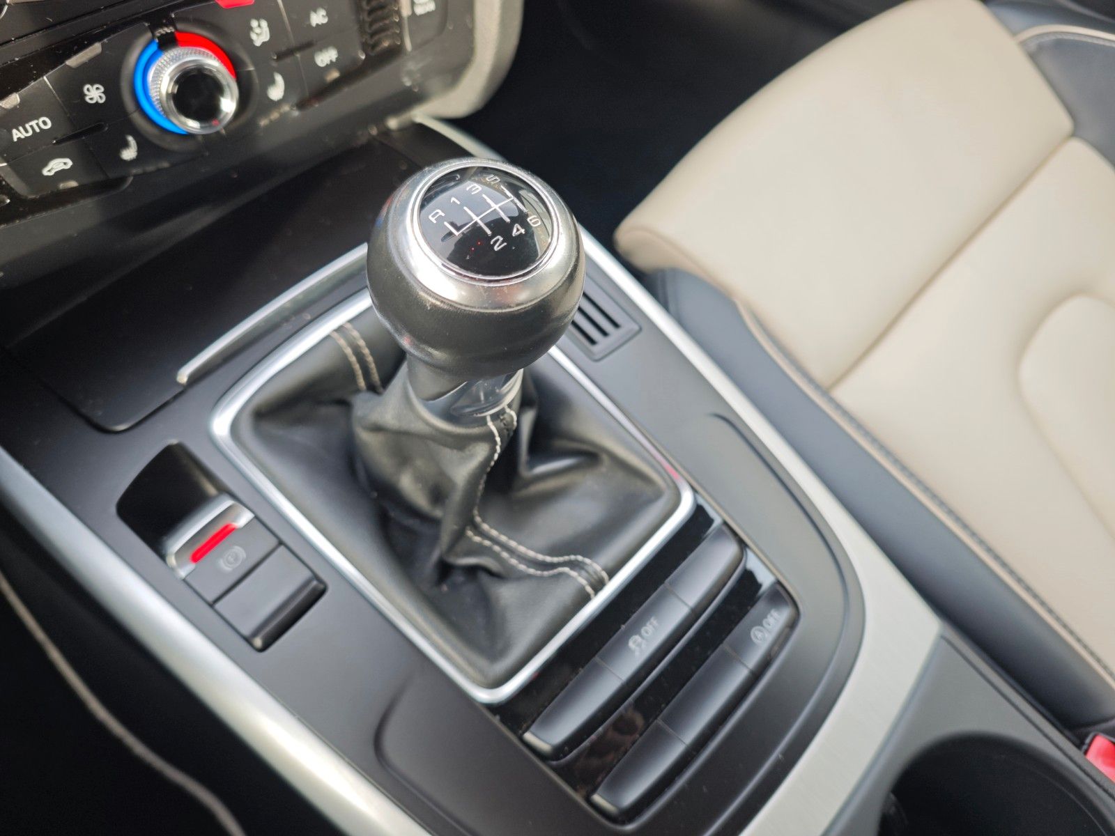 Fahrzeugabbildung Audi A5 COUPE *S-LINE SPORT+*BI-XENON*SHZ*PDC*