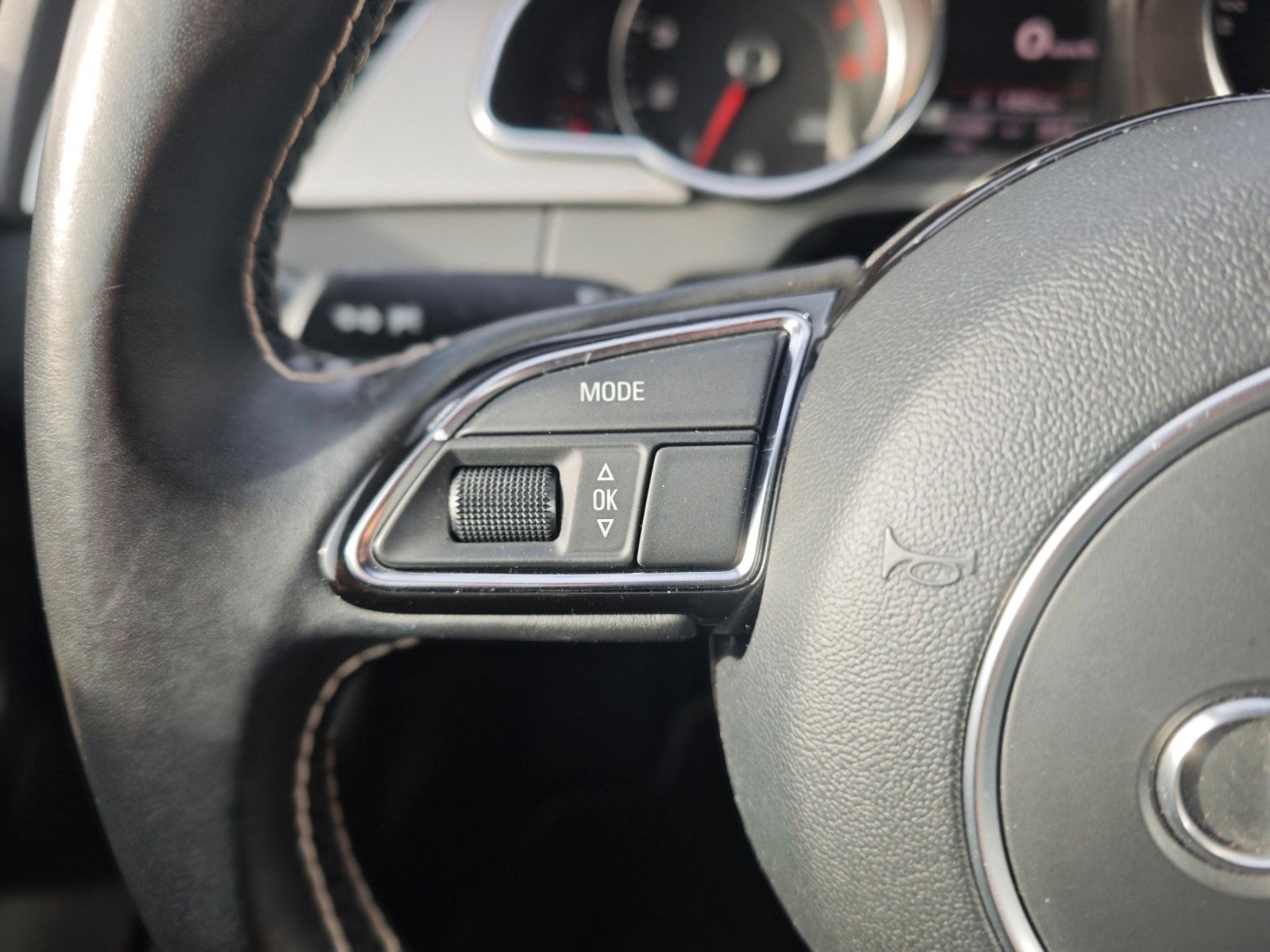 Fahrzeugabbildung Audi A5 COUPE *S-LINE SPORT+*BI-XENON*SHZ*PDC*