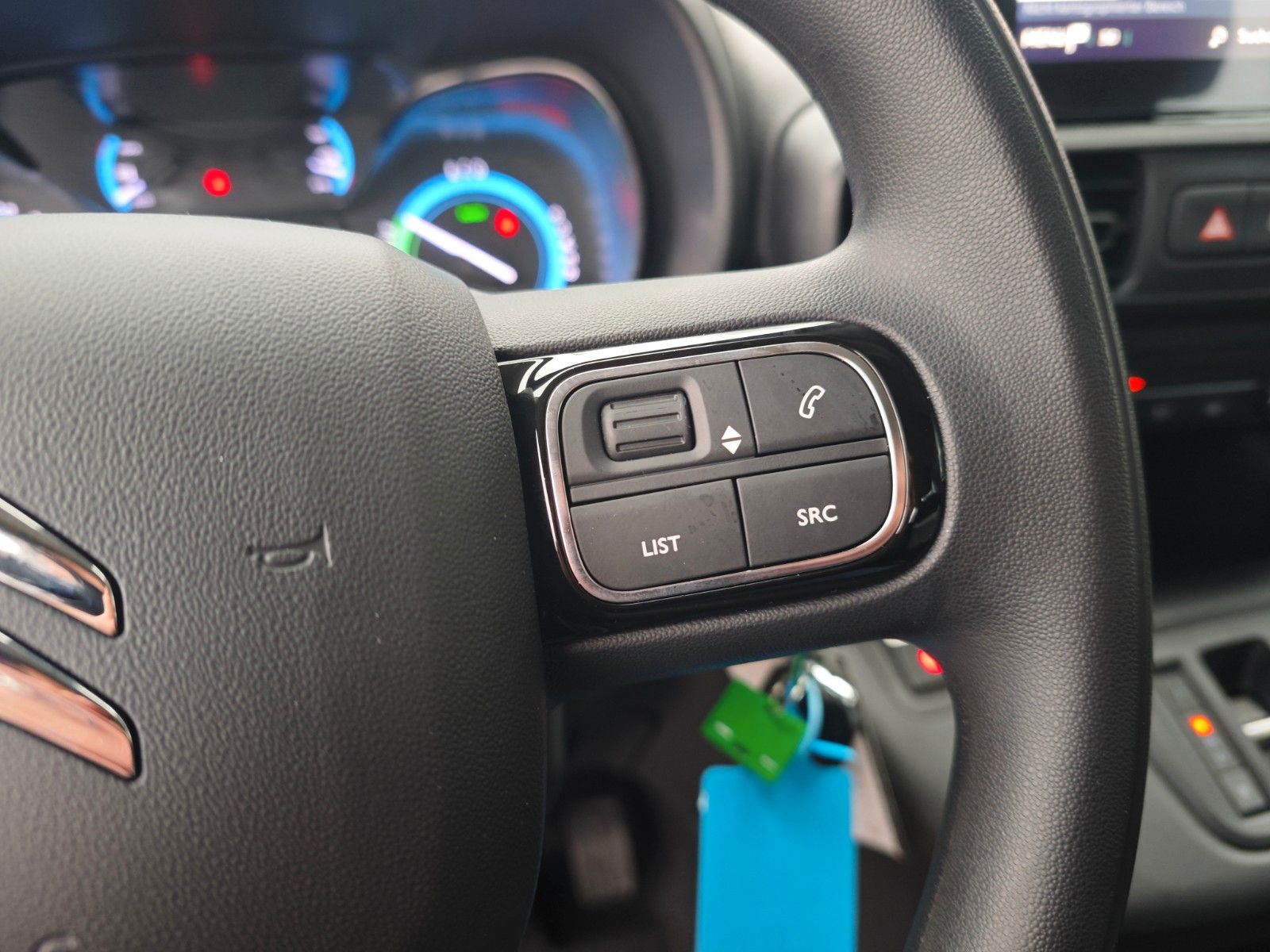 Fahrzeugabbildung Citroën BERLINGO FEEL*AUT*2X SCHIEBETÜREN*1.HD*5 SITZER*