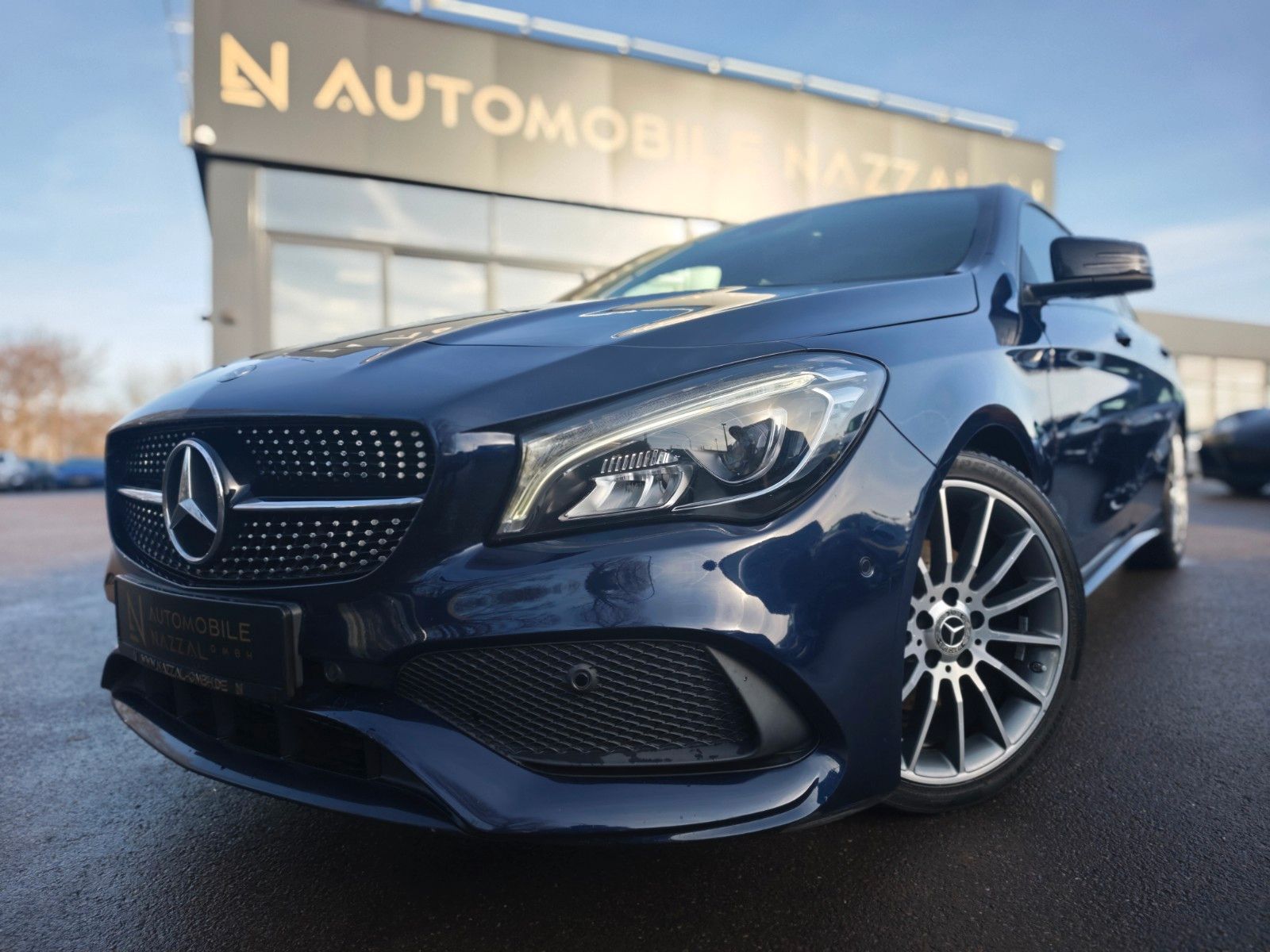 Fahrzeugabbildung Mercedes-Benz CLA 180 SHOOTING BRAKE*AMG-LINE*AHK*LED*ALCANTAR