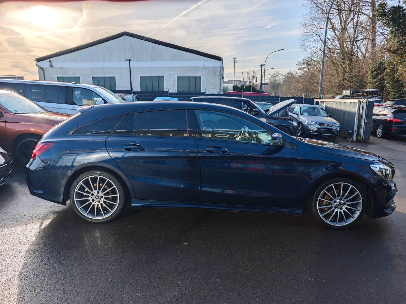 Fahrzeugabbildung Mercedes-Benz CLA 180 SHOOTING BRAKE*AMG-LINE*AHK*LED*ALCANTAR