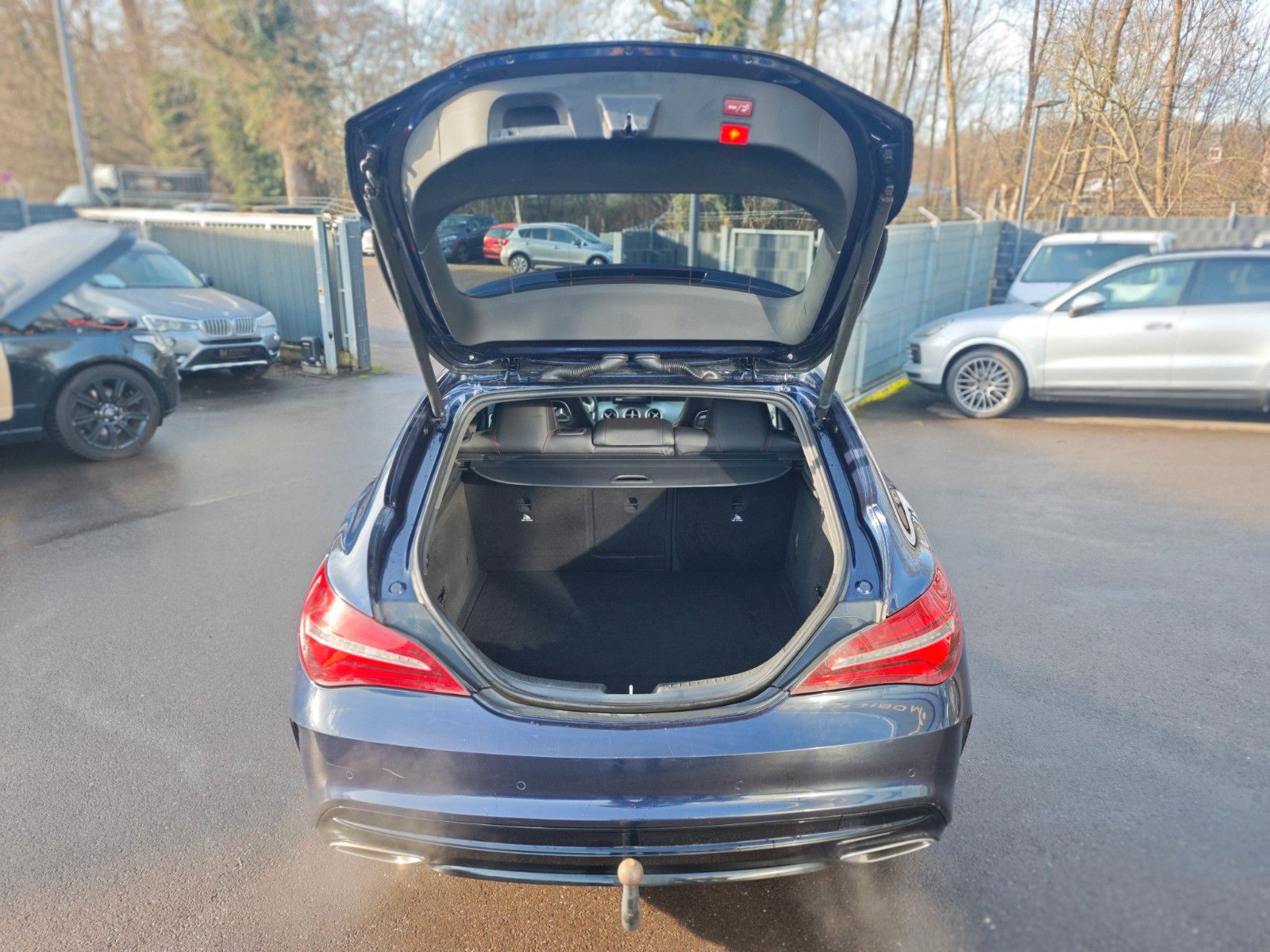 Fahrzeugabbildung Mercedes-Benz CLA 180 SHOOTING BRAKE*AMG-LINE*AHK*LED*ALCANTAR