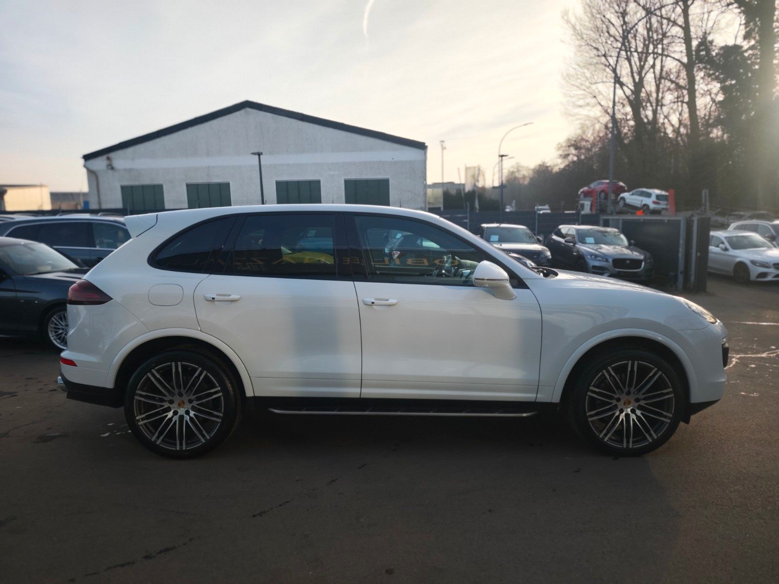 Fahrzeugabbildung Porsche CAYENNE DIESEL*PLATINIUM*PANO*LEDER*BOSE*2.HD*